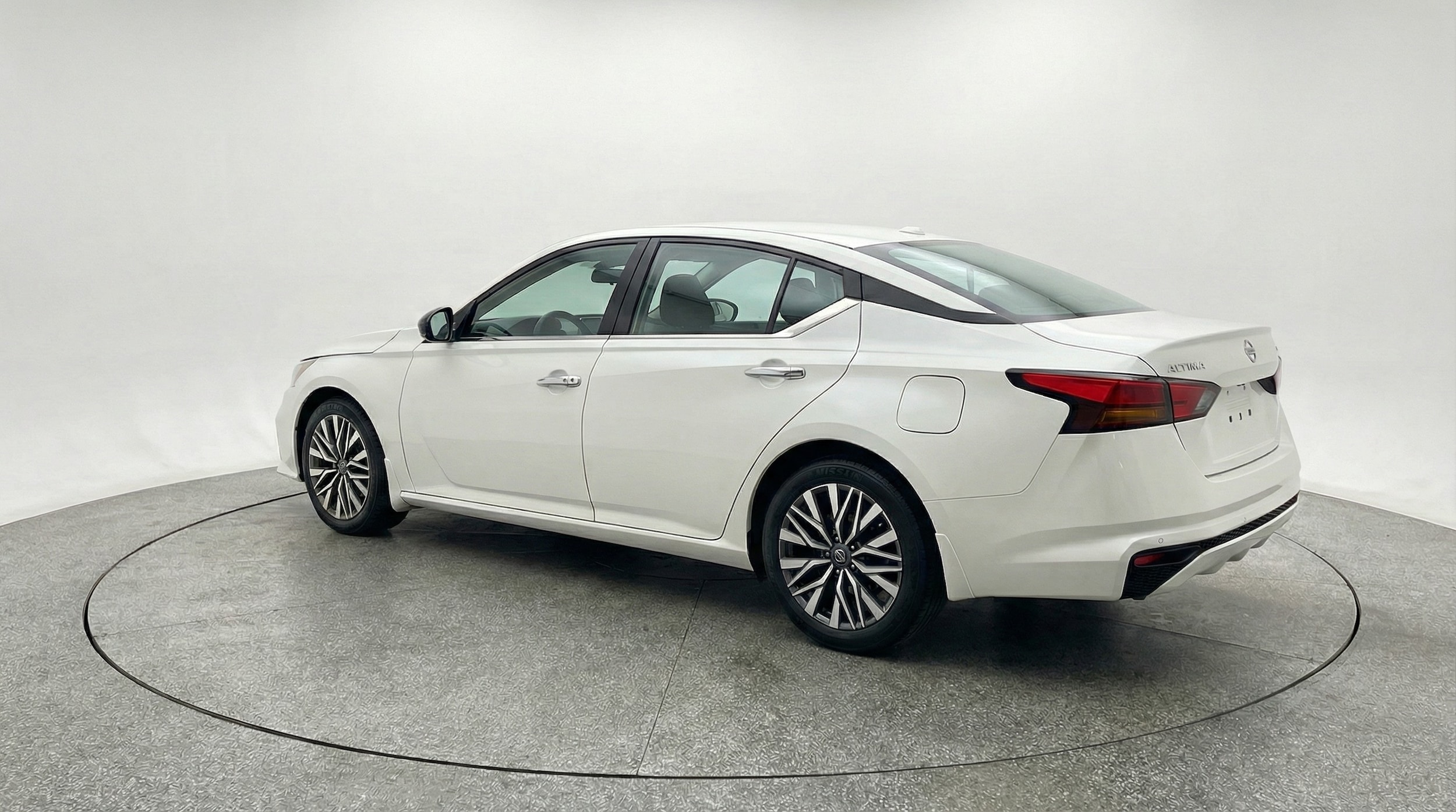 Thumbnail: 2025 Nissan Altima - 5