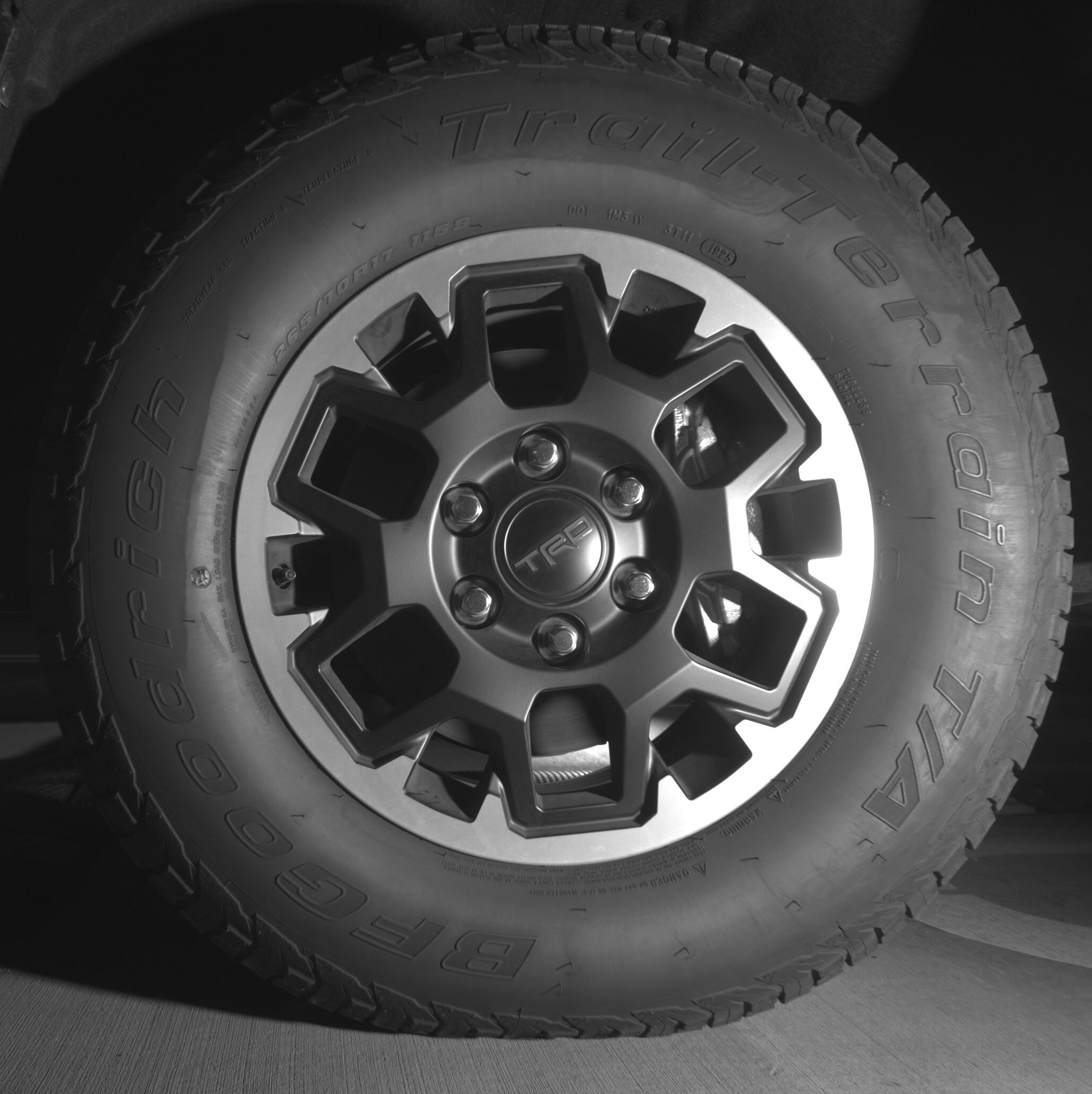 Thumbnail: 2025 Toyota Tacoma - 9