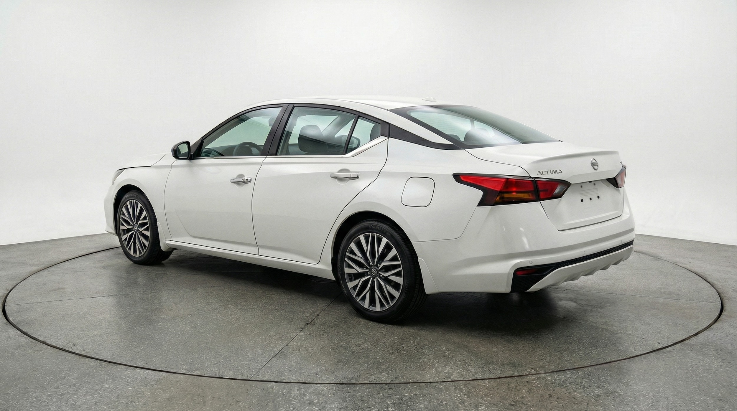 Thumbnail: 2025 Nissan Altima - 5