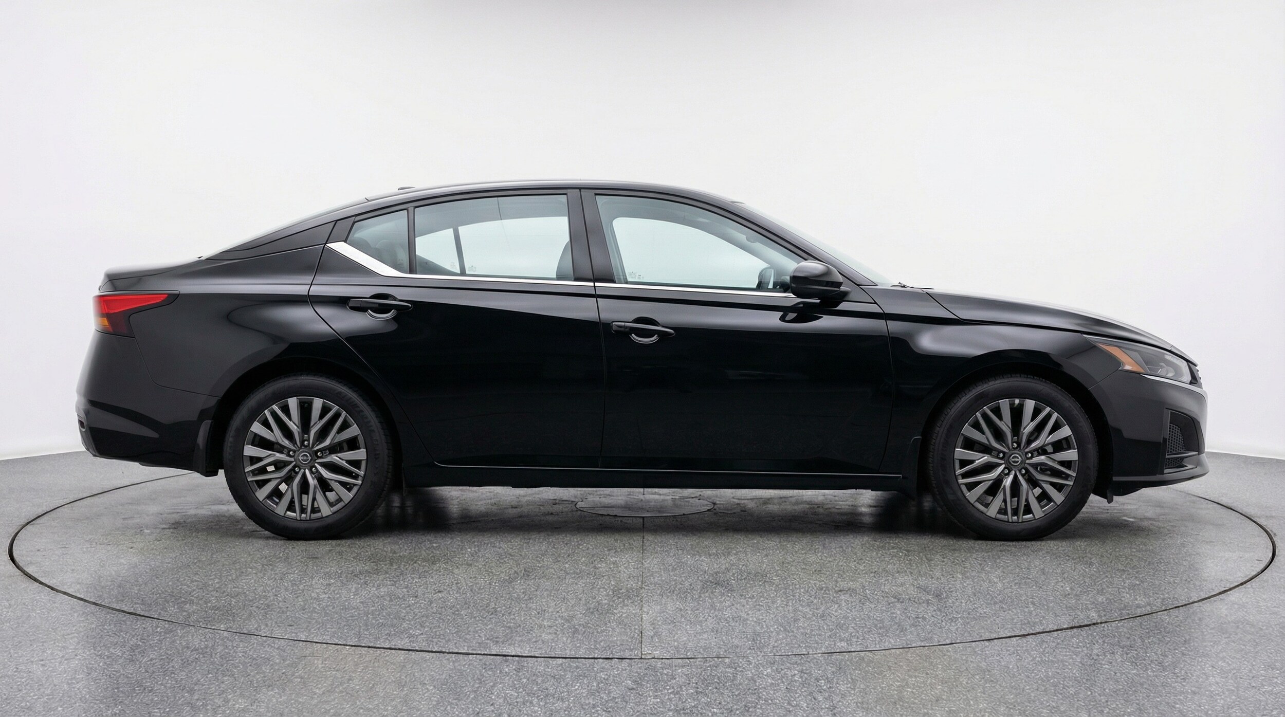 Thumbnail: 2025 Nissan Altima - 8