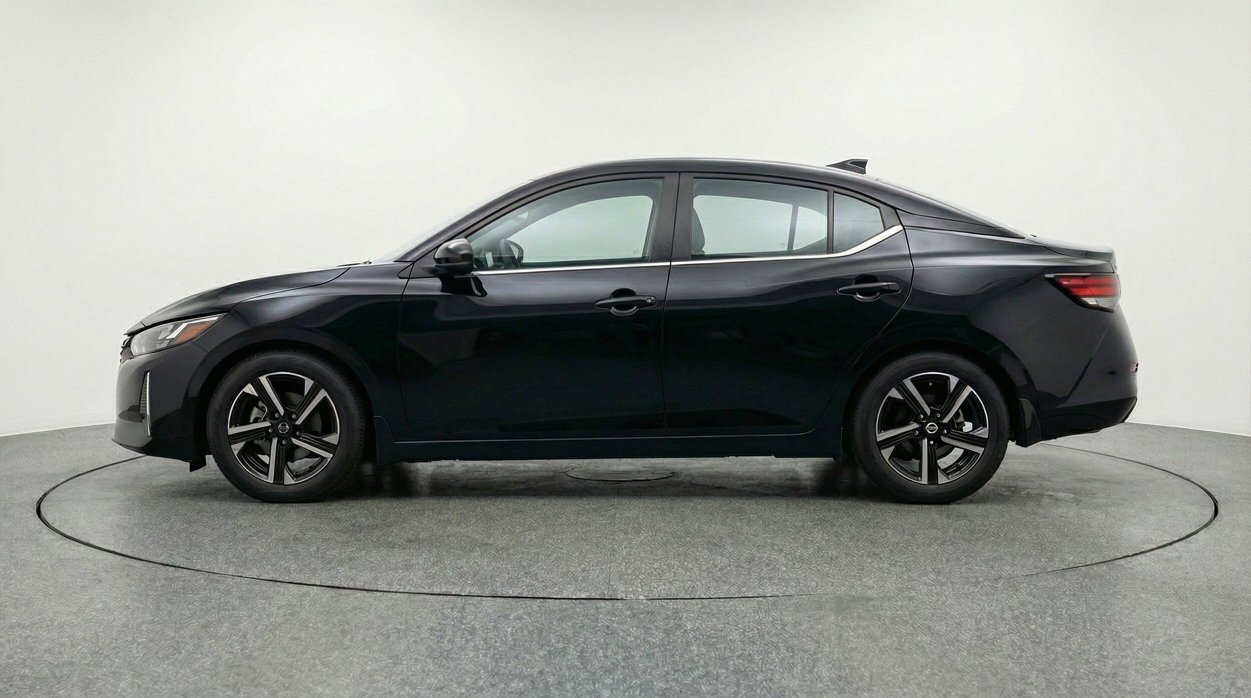 Thumbnail: 2025 Nissan Sentra - 5