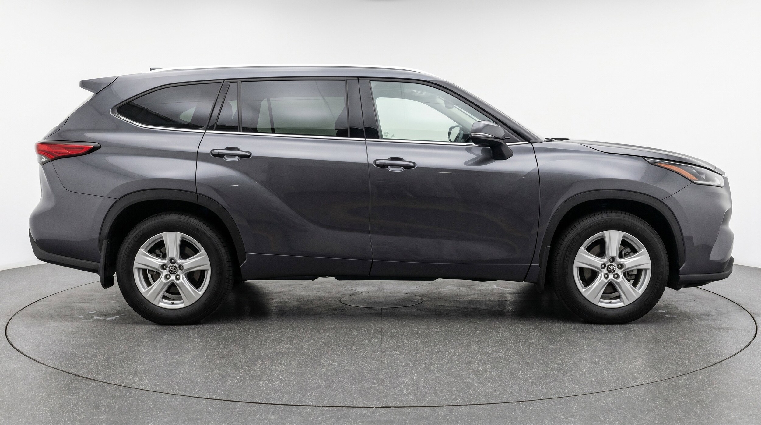 Thumbnail: 2025 Toyota Highlander - 11