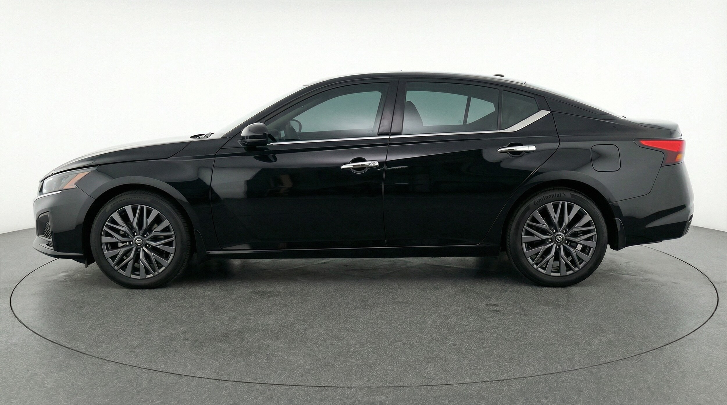 Thumbnail: 2025 Nissan Altima - 4