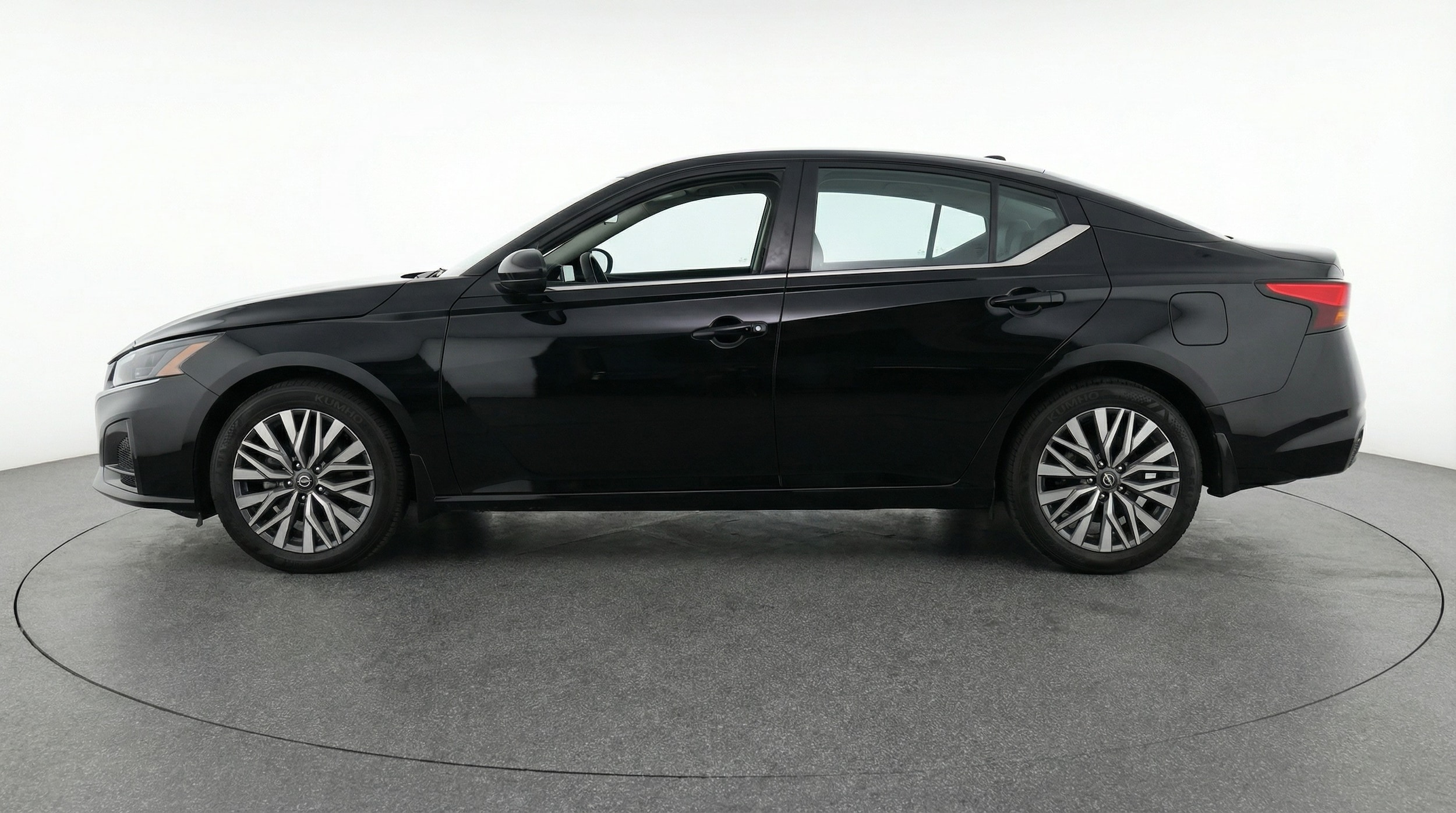 Thumbnail: 2025 Nissan Altima - 4