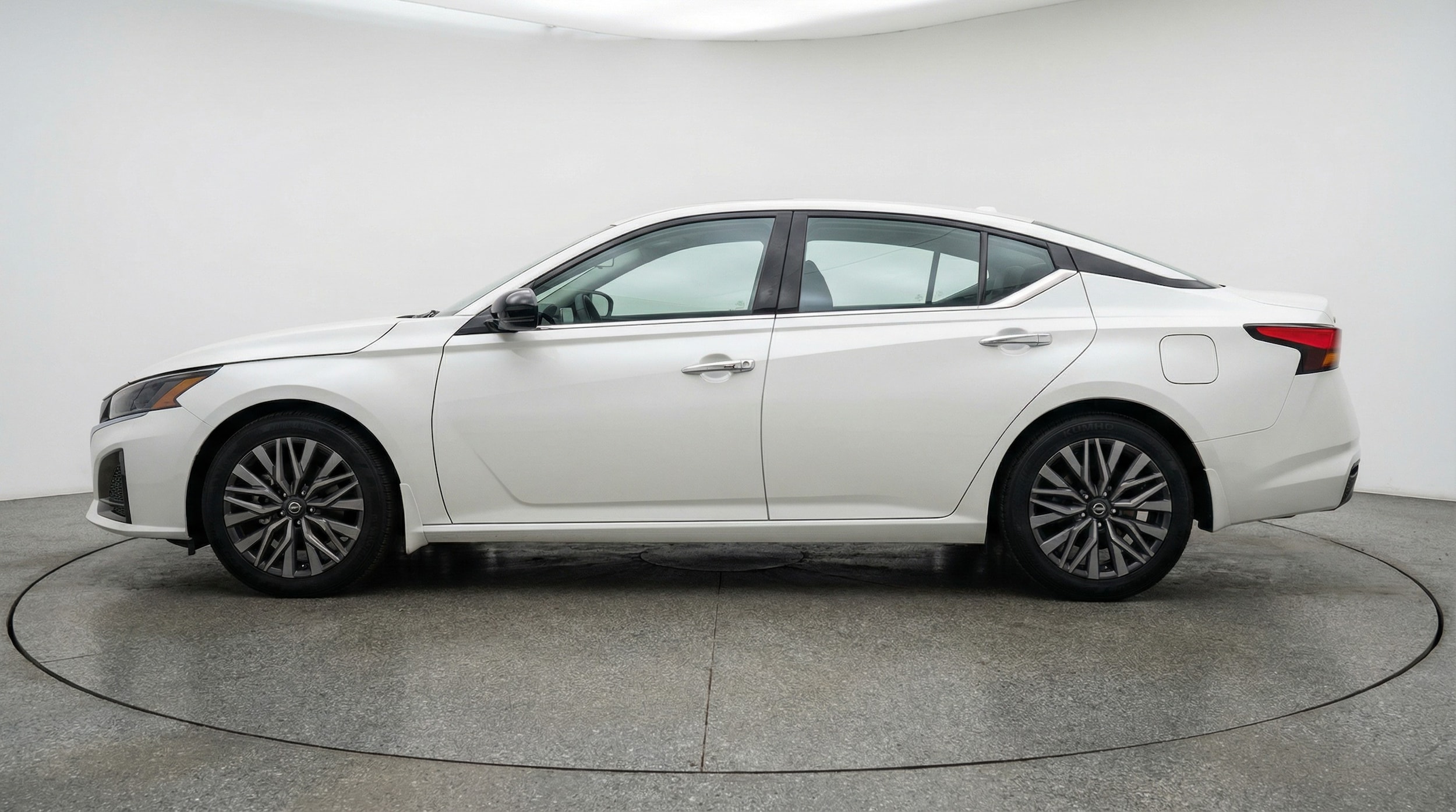 Thumbnail: 2025 Nissan Altima - 4