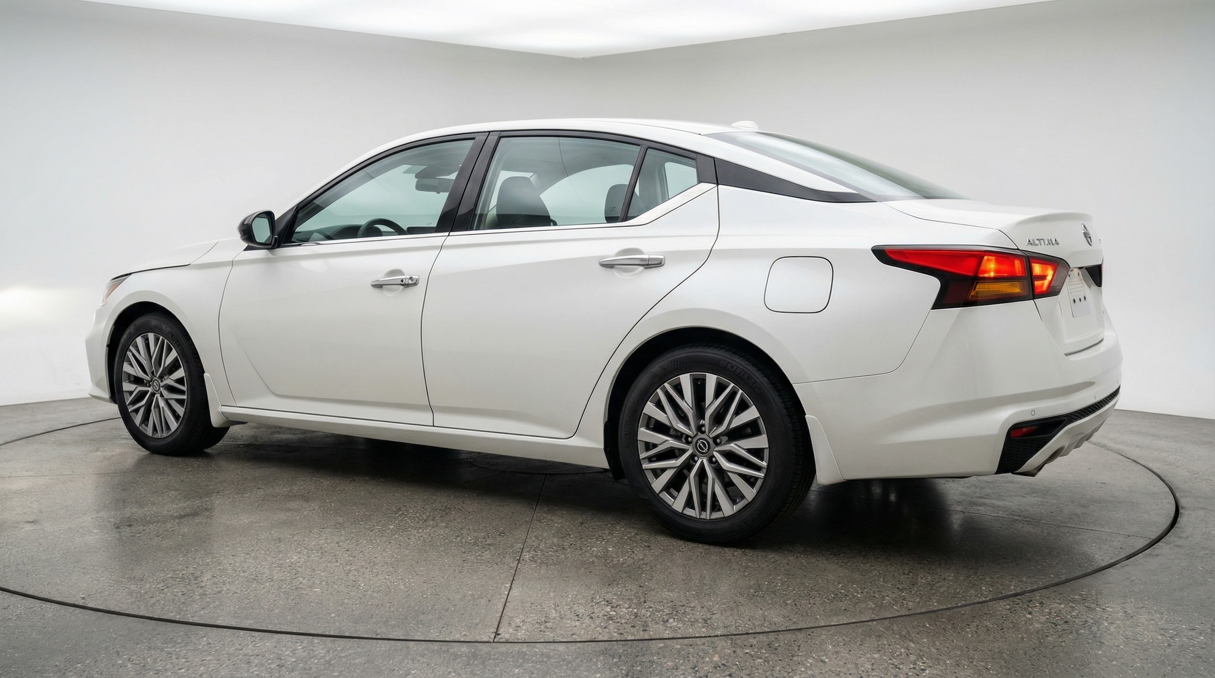 Thumbnail: 2025 Nissan Altima - 5