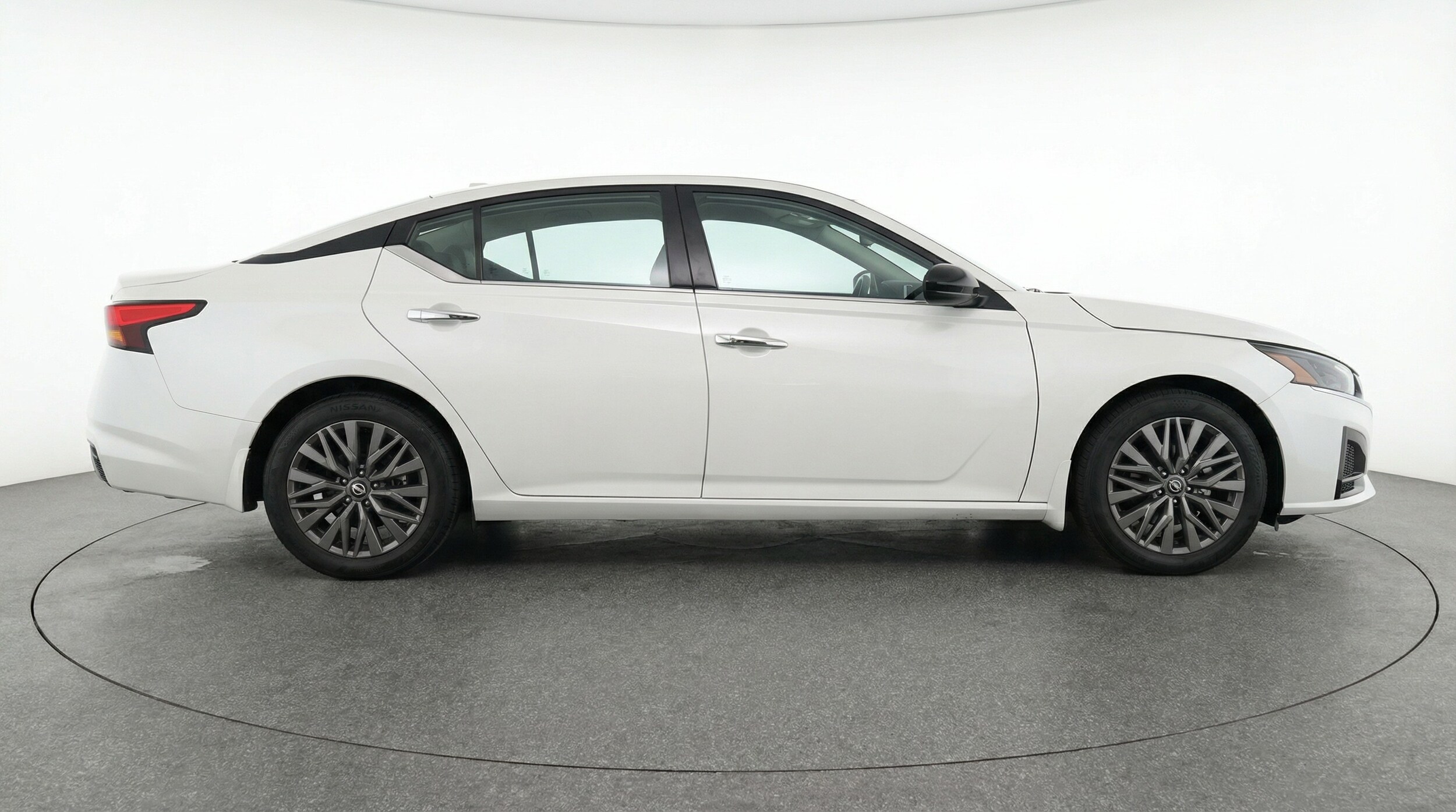 Thumbnail: 2025 Nissan Altima - 8