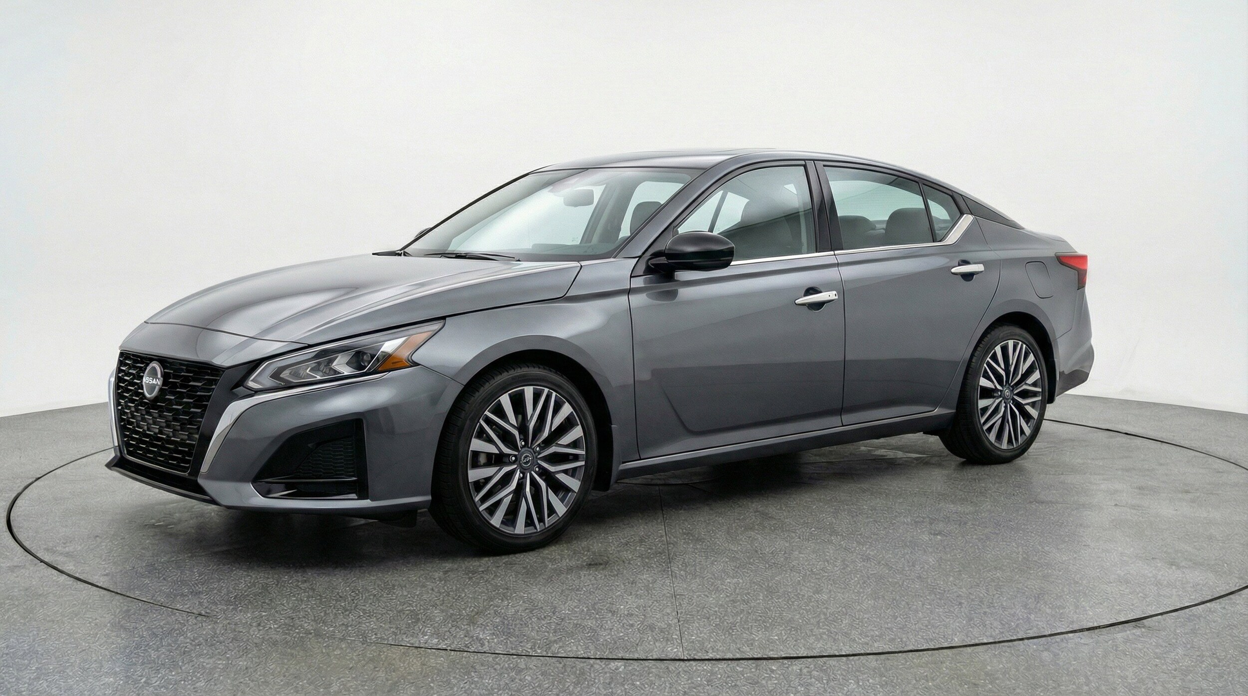 Thumbnail: 2025 Nissan Altima - 3