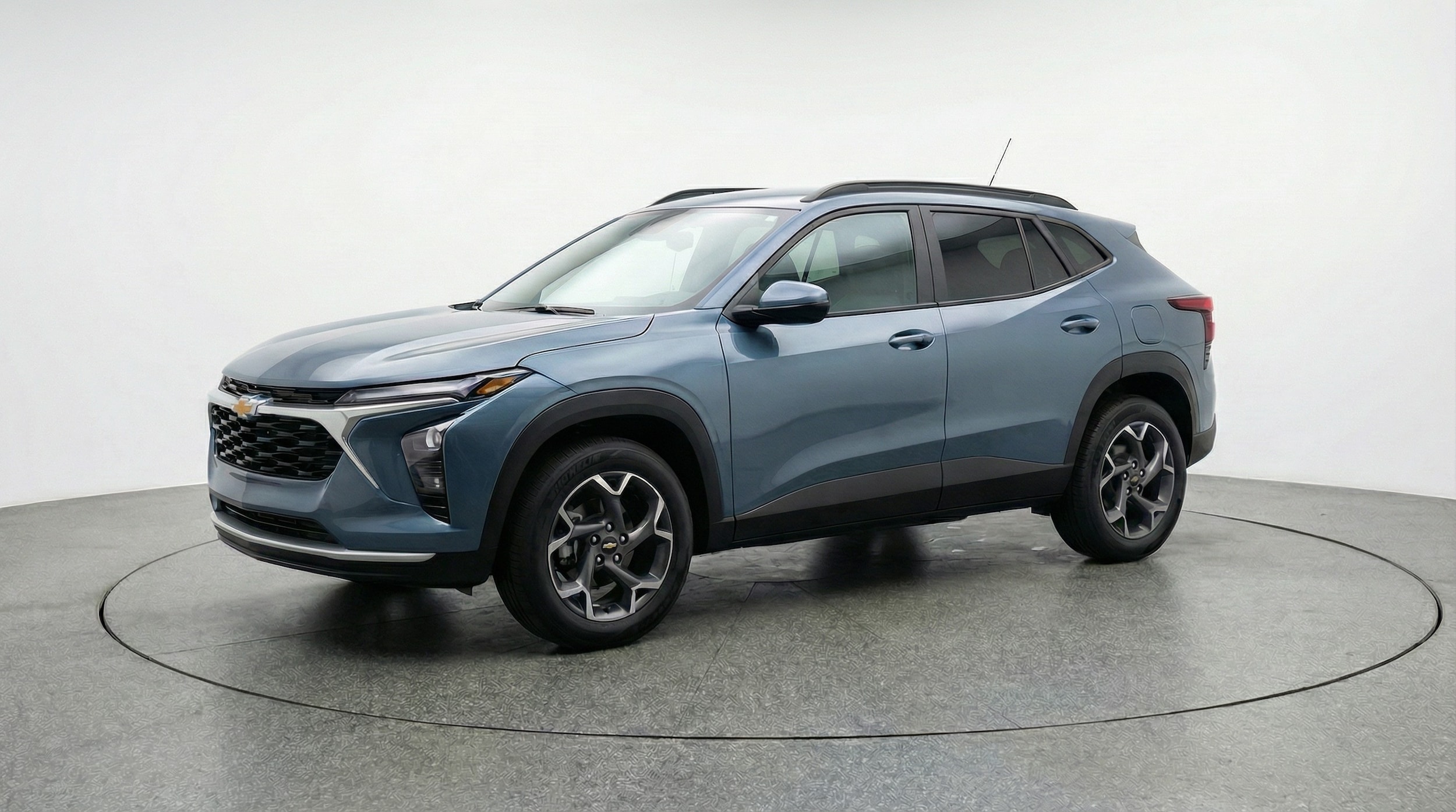 Thumbnail: 2025 Chevrolet Trax - 3