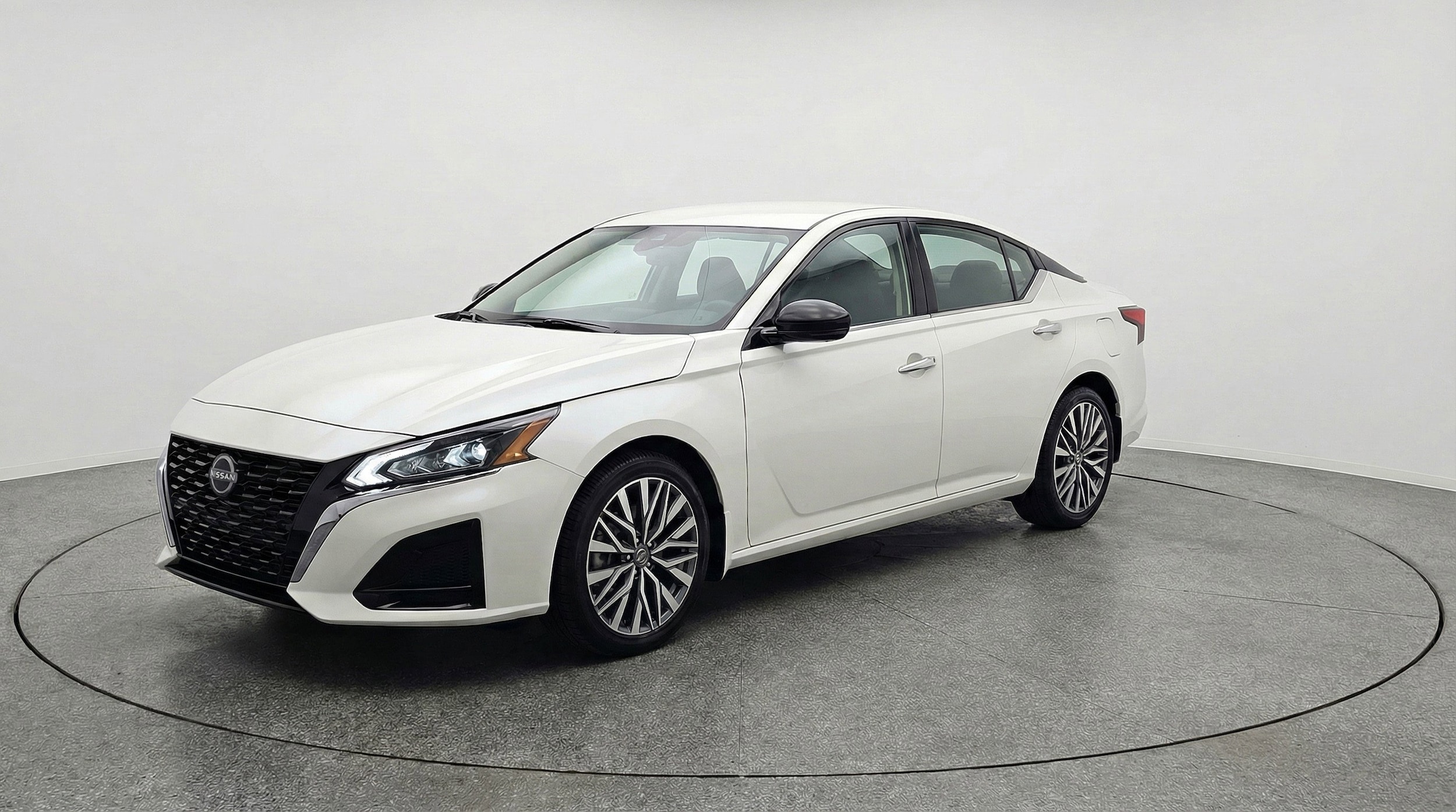 Thumbnail: 2025 Nissan Altima - 3