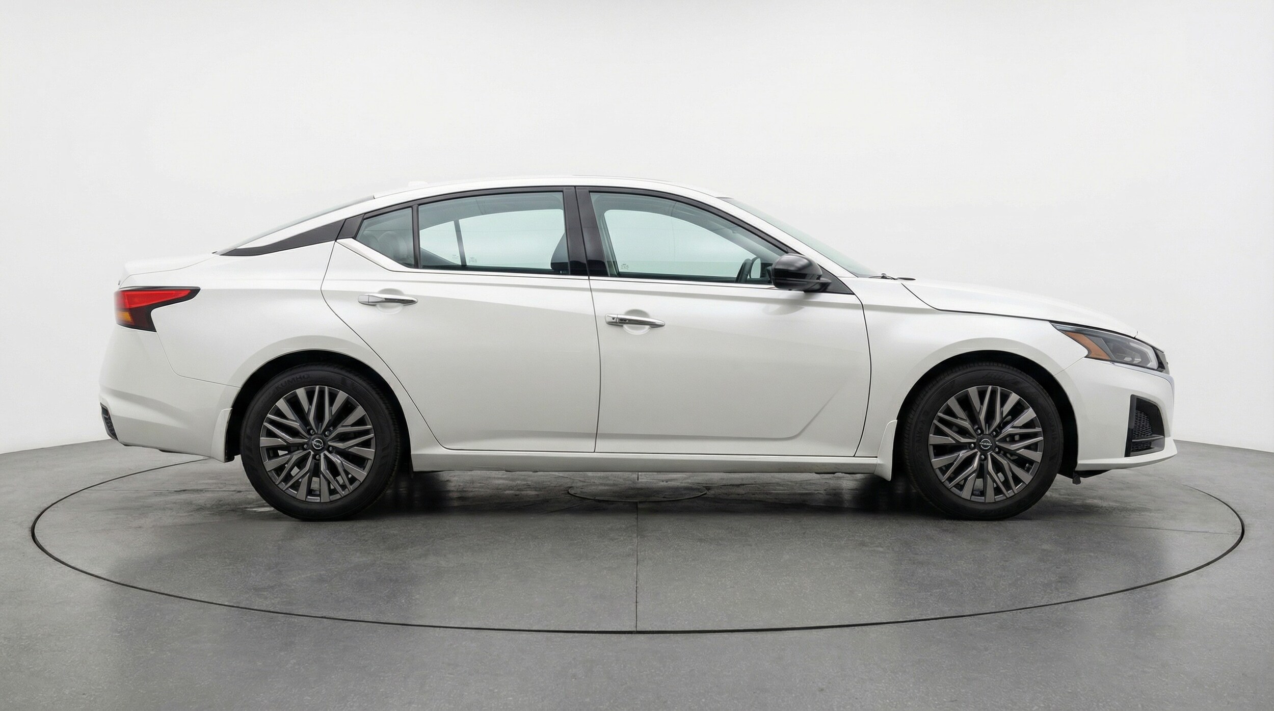 Thumbnail: 2025 Nissan Altima - 8