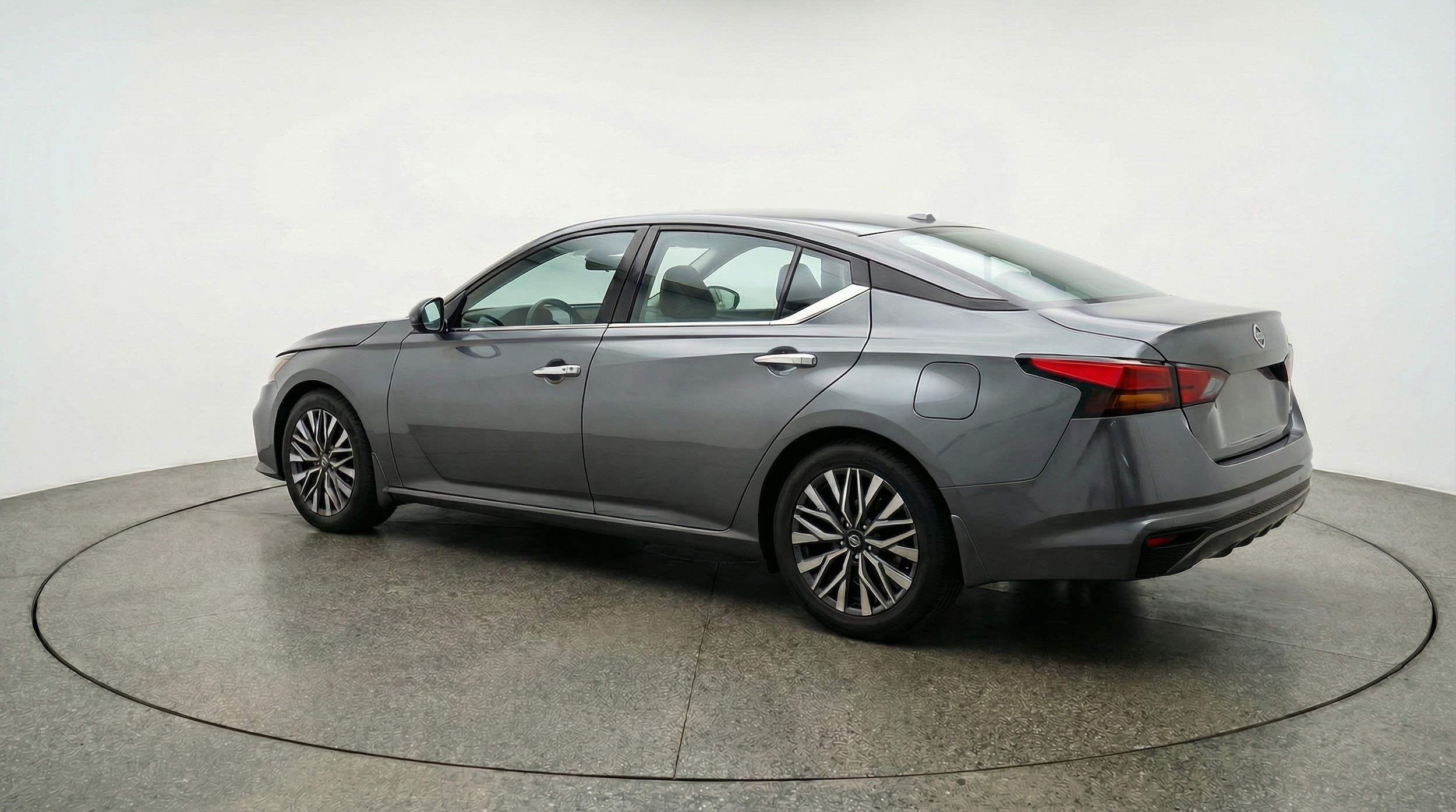 Thumbnail: 2025 Nissan Altima - 5