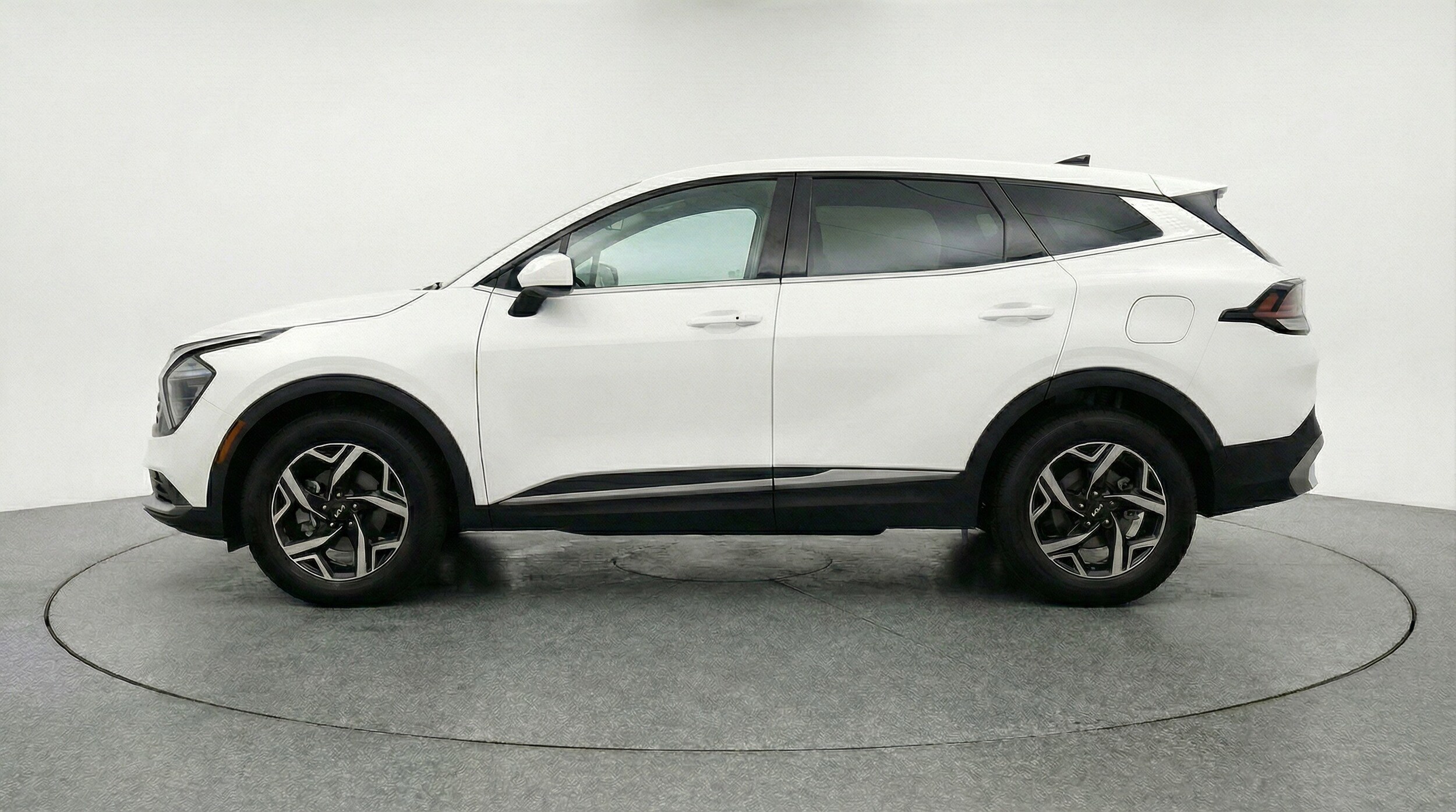 Thumbnail: 2025 Kia Sportage - 5