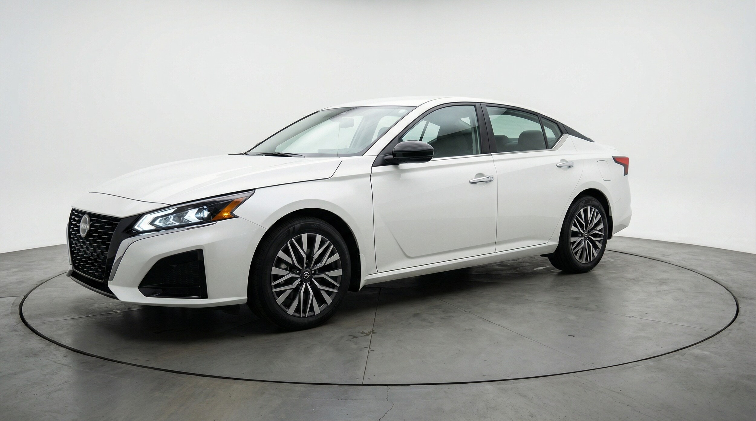 Thumbnail: 2025 Nissan Altima - 3