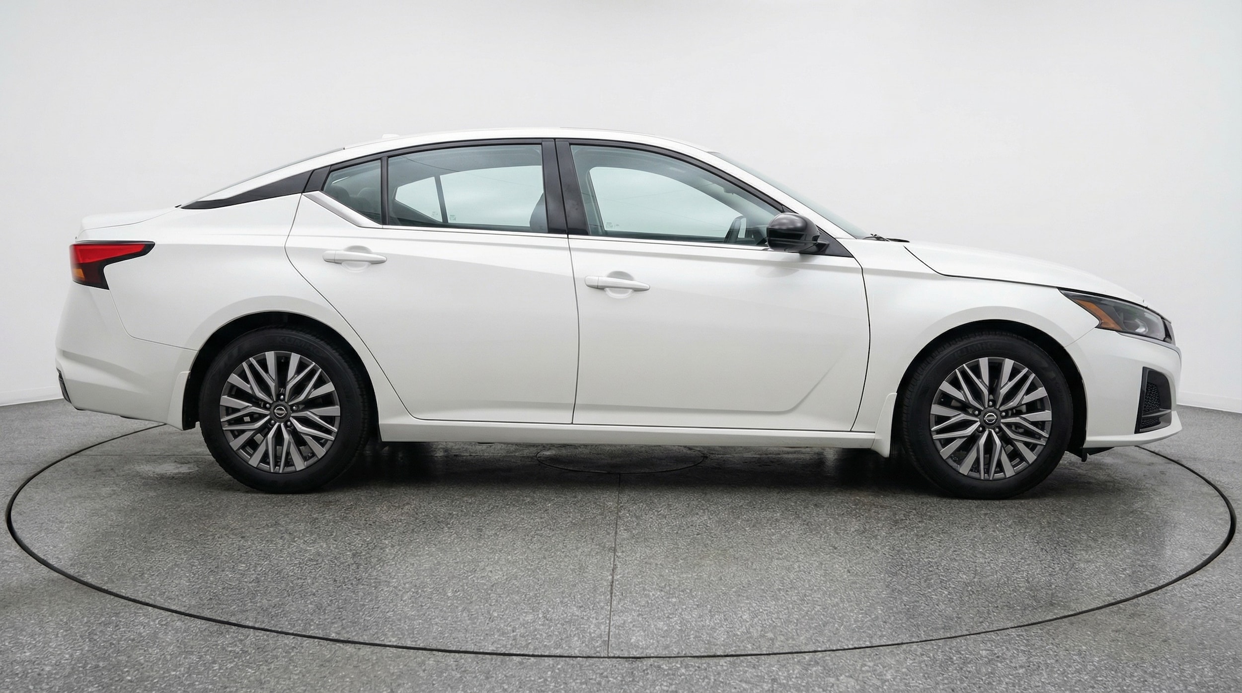 Thumbnail: 2025 Nissan Altima - 8