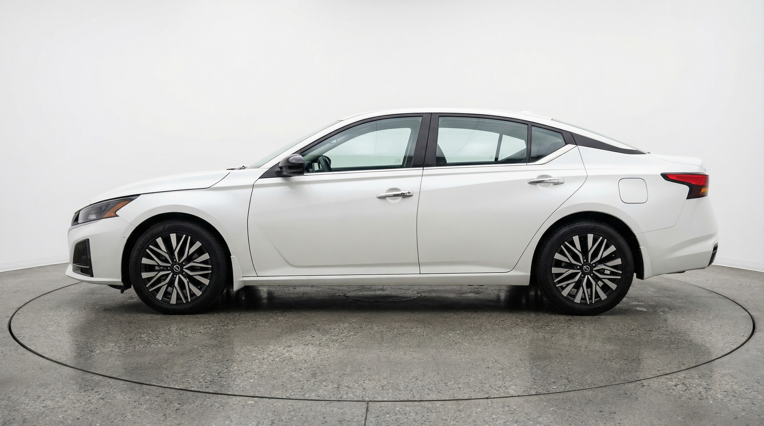 Thumbnail: 2025 Nissan Altima - 4