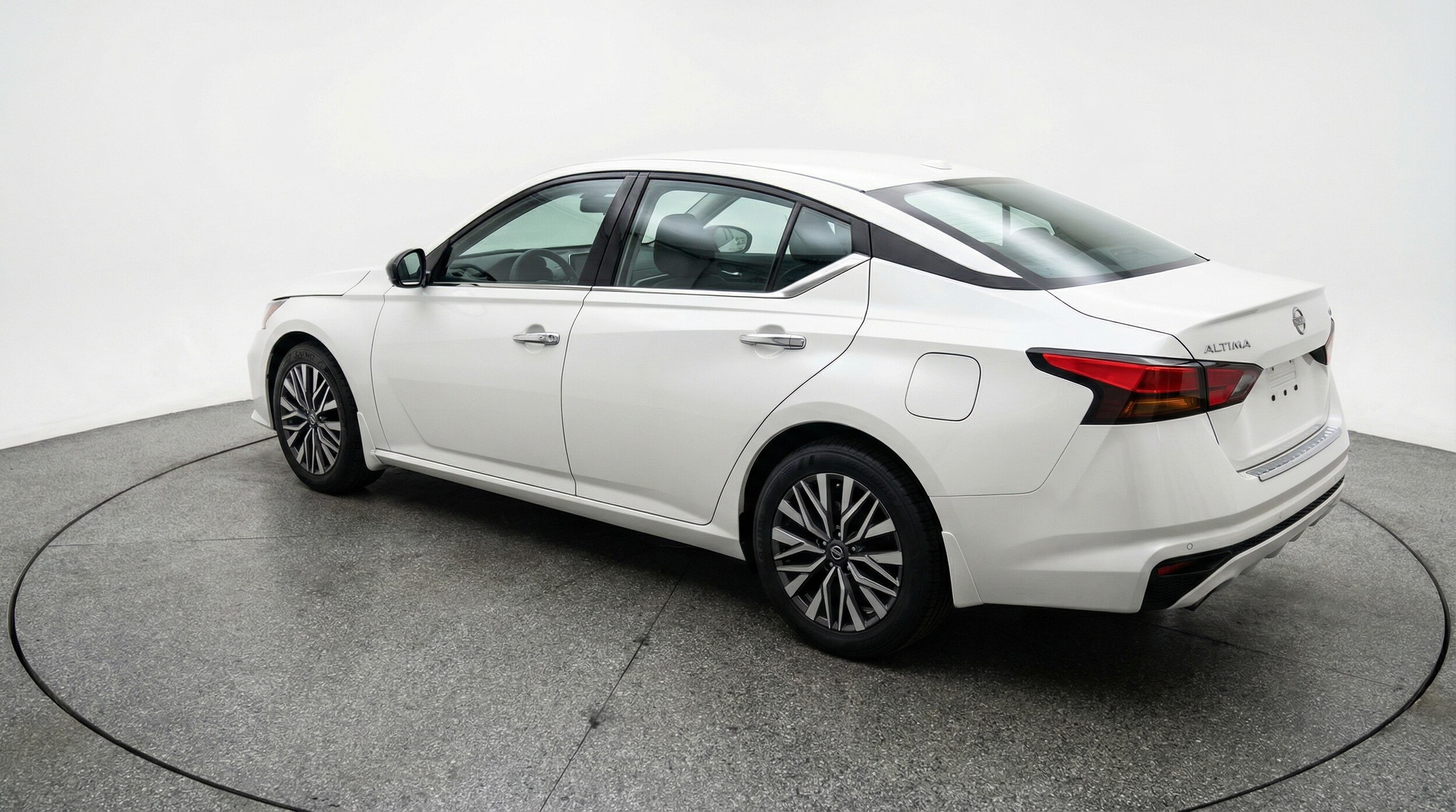 Thumbnail: 2025 Nissan Altima - 5