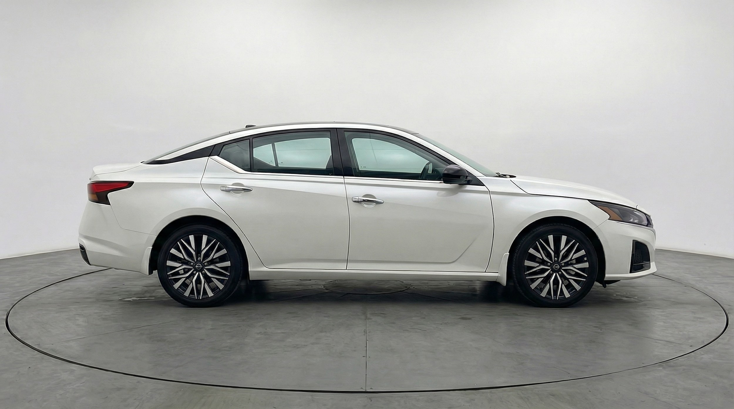 Thumbnail: 2025 Nissan Altima - 8