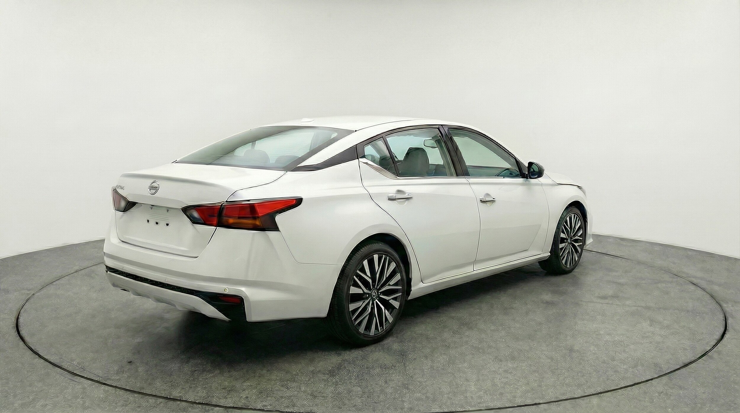 Thumbnail: 2025 Nissan Altima - 9
