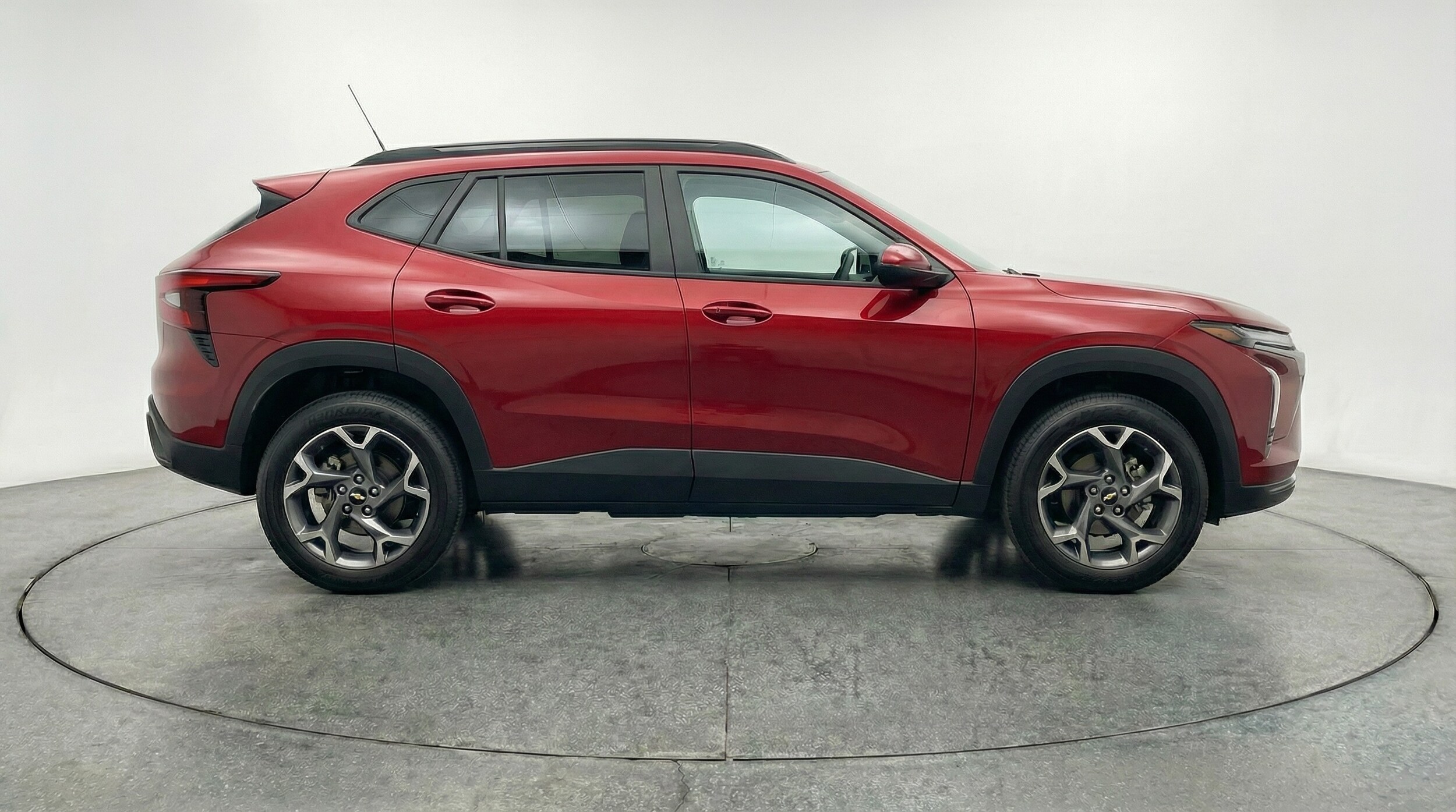Thumbnail: 2025 Chevrolet Trax - 8