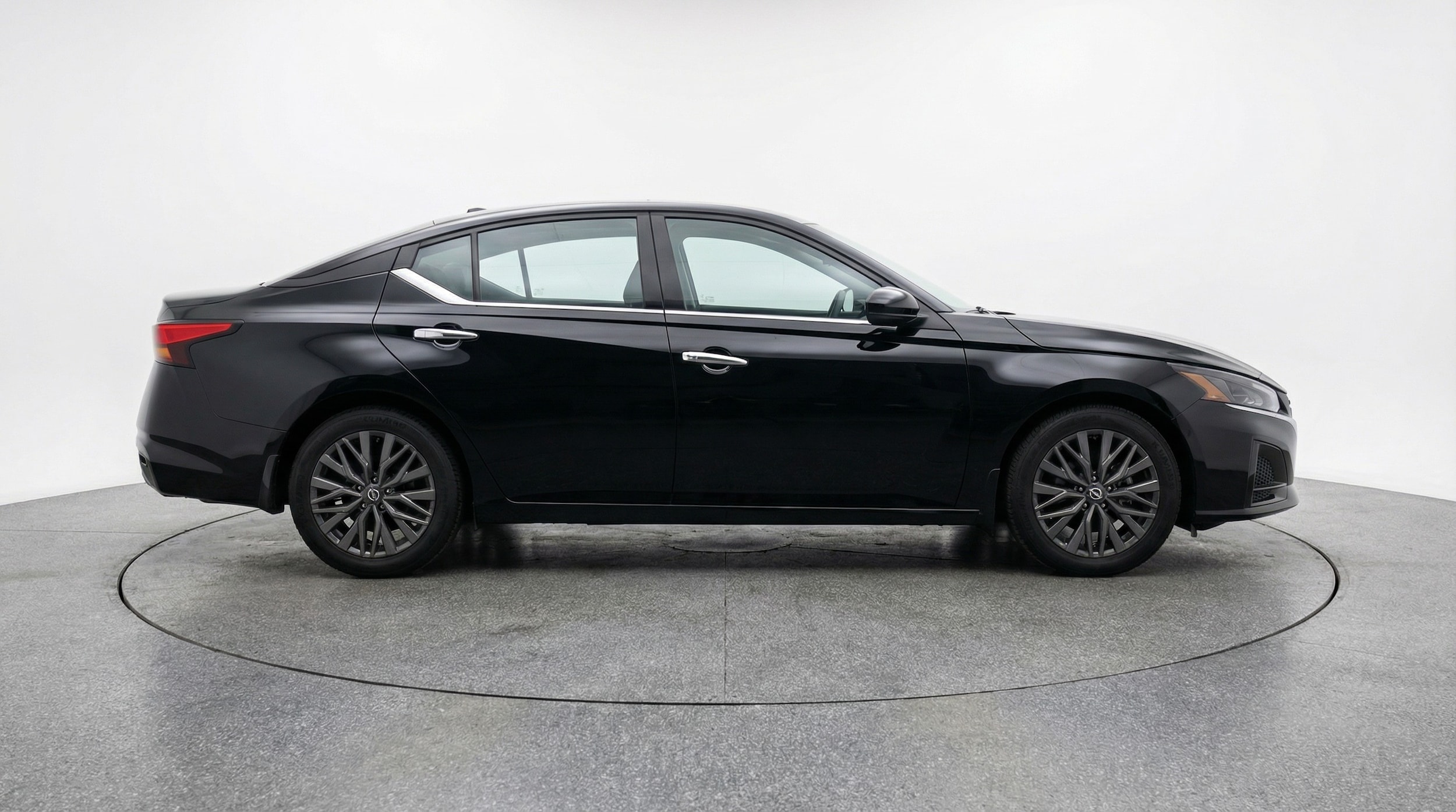 Thumbnail: 2025 Nissan Altima - 8