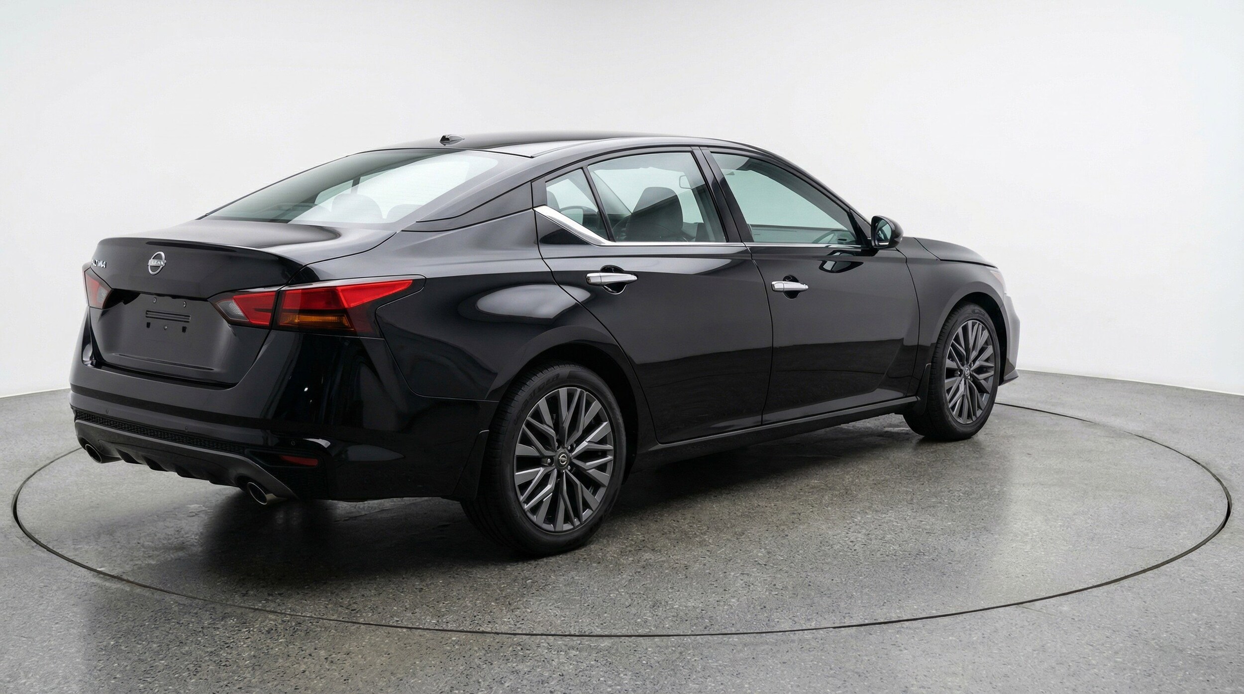 Thumbnail: 2025 Nissan Altima - 9