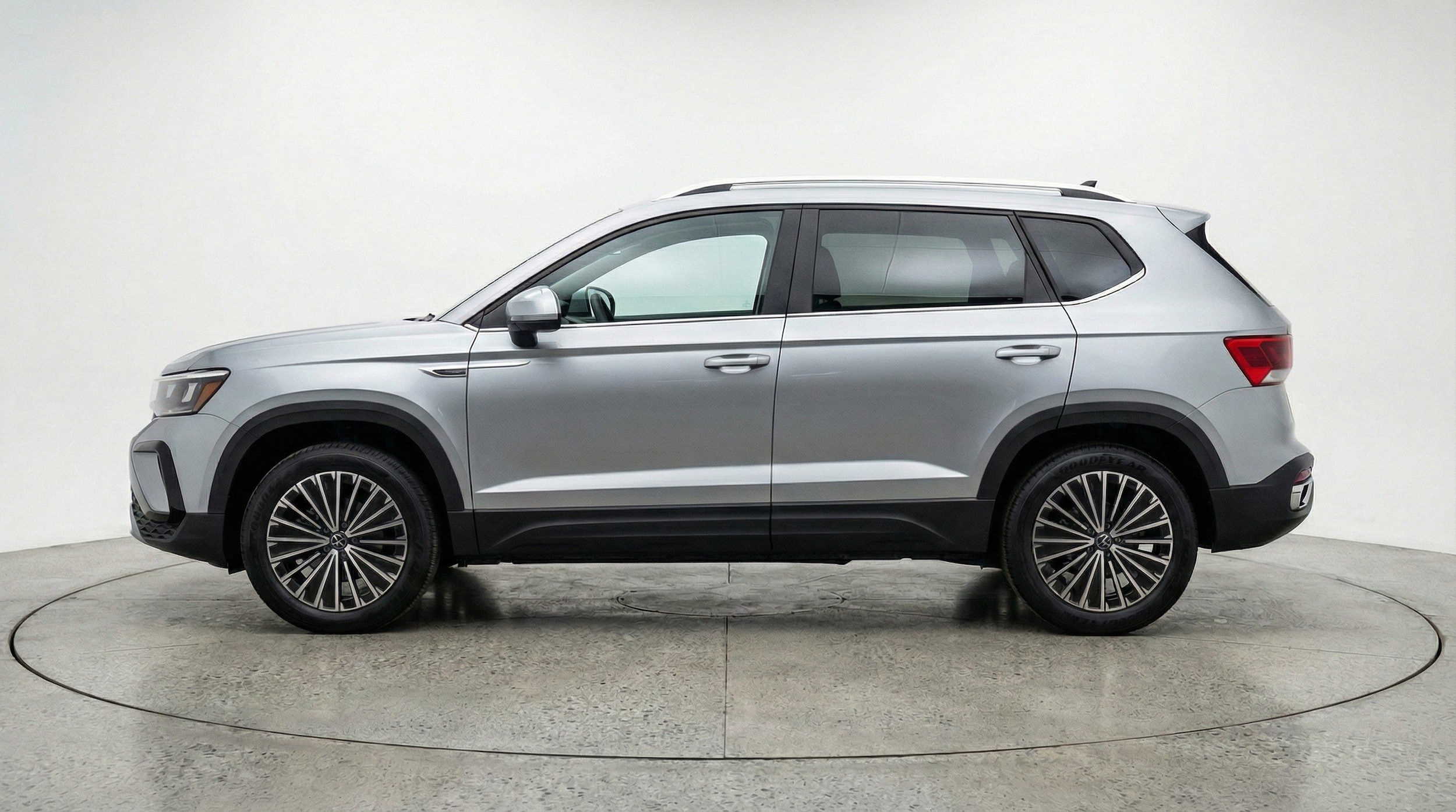 Thumbnail: 2025 Volkswagen Taos - 5