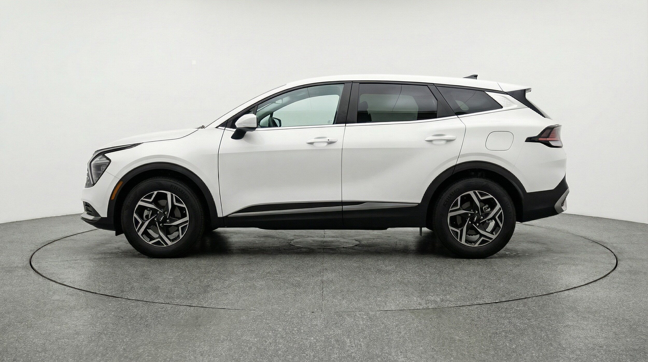 Thumbnail: 2025 Kia Sportage - 4