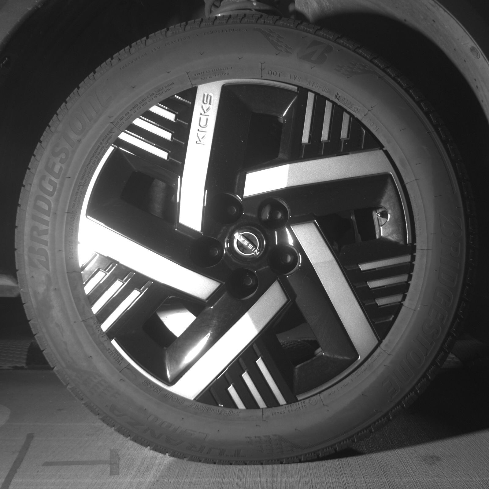 Thumbnail: 2025 Nissan Kicks - 10