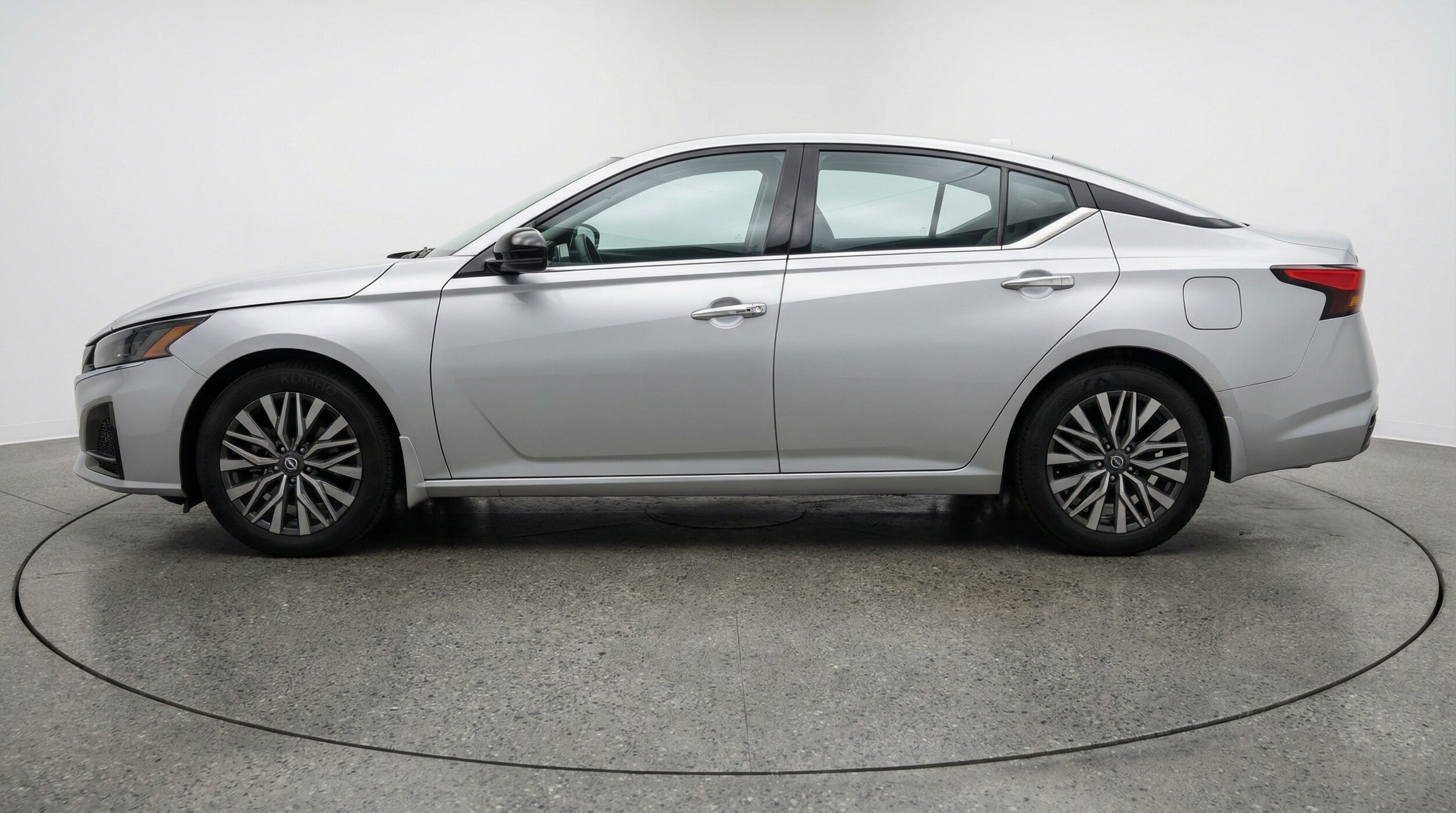 Thumbnail: 2025 Nissan Altima - 4