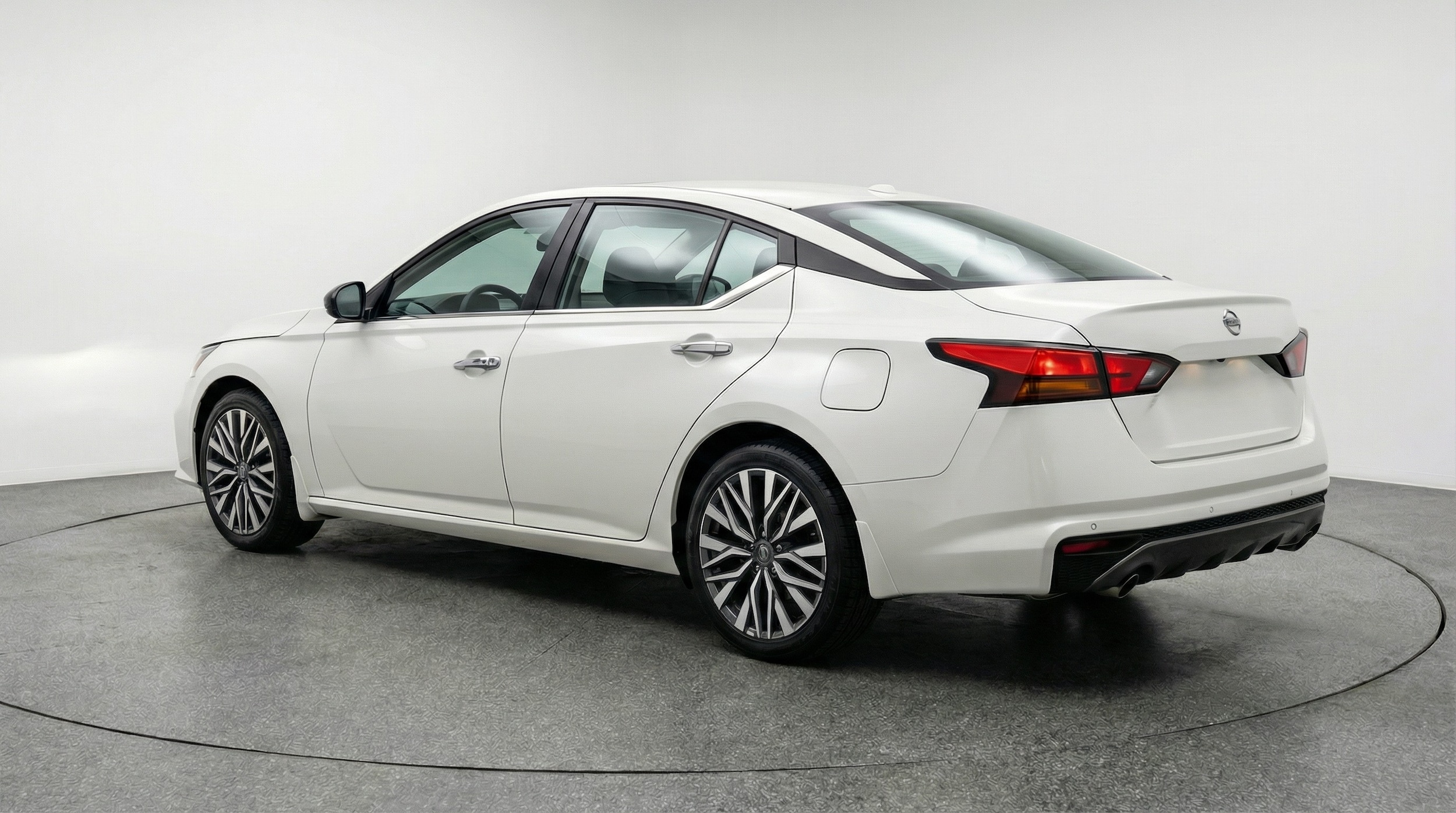 Thumbnail: 2025 Nissan Altima - 5