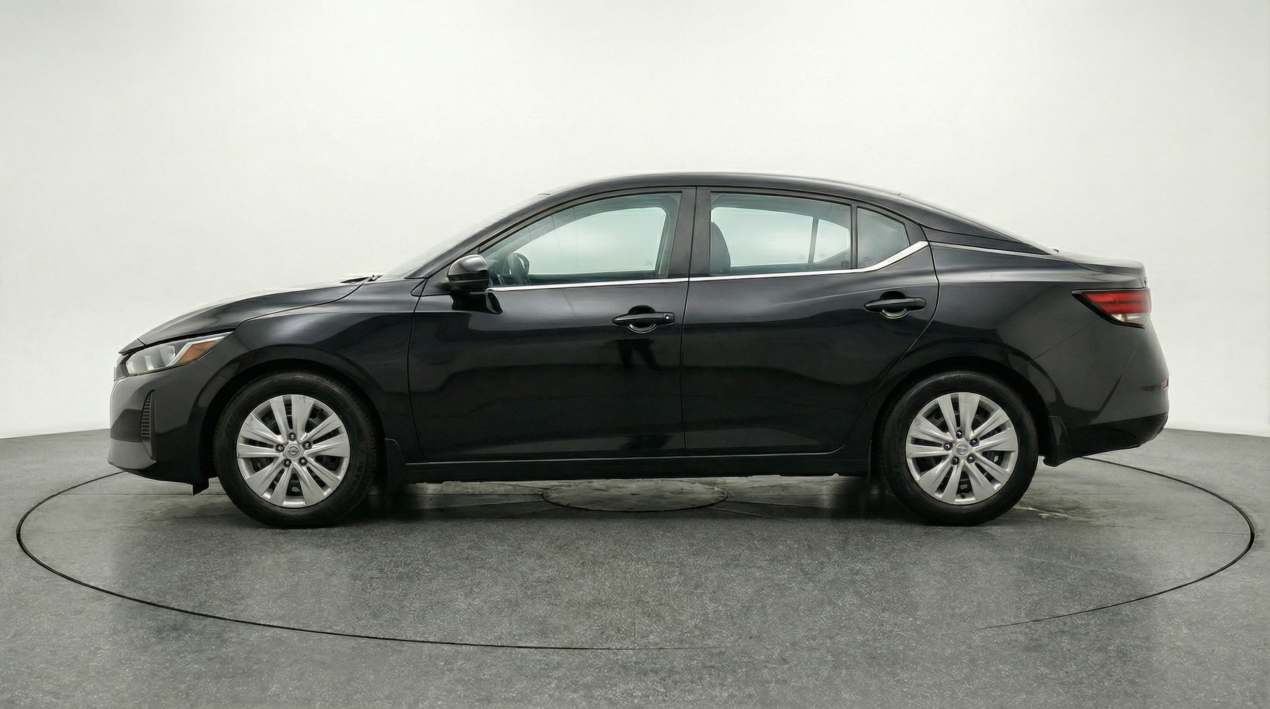 Thumbnail: 2025 Nissan Sentra - 4