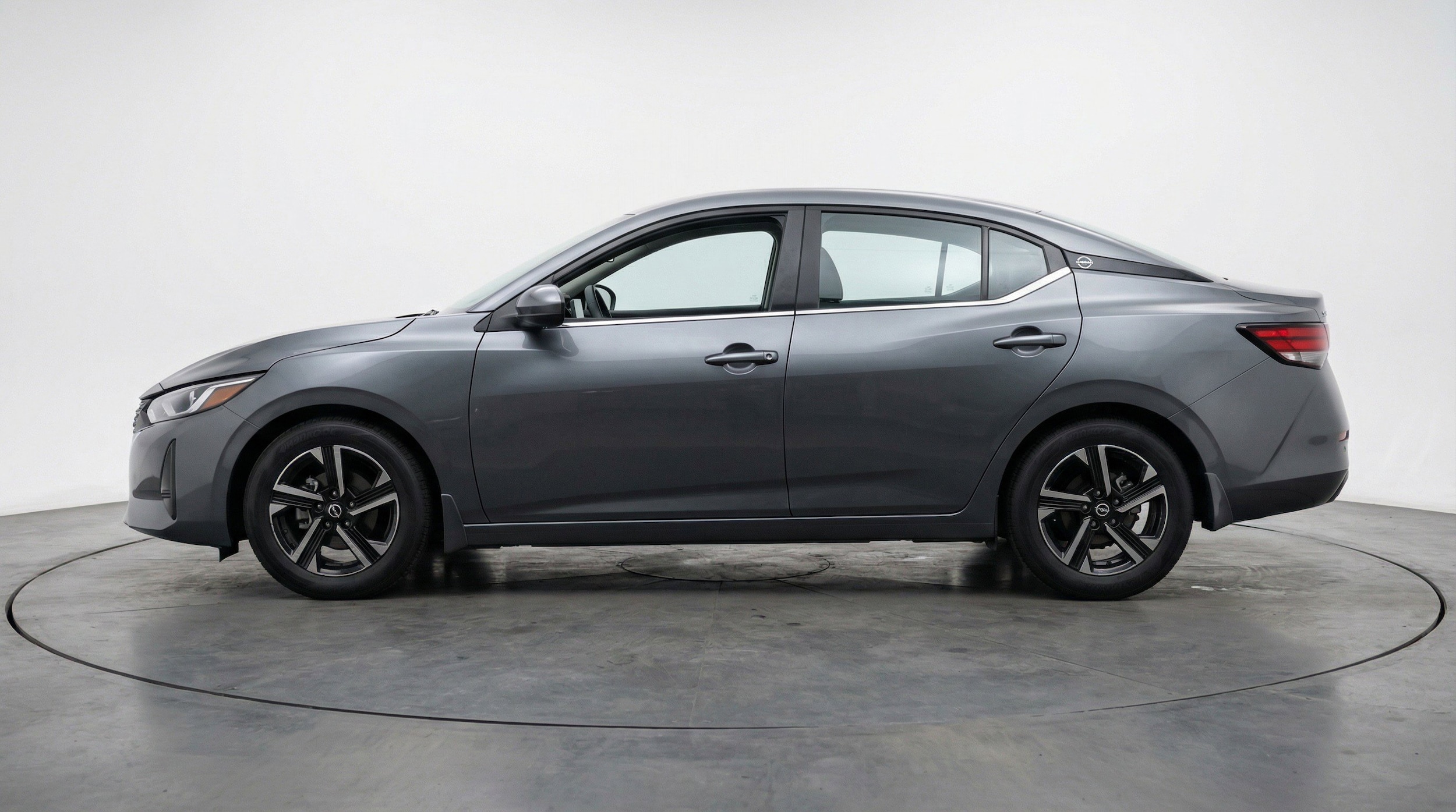 Thumbnail: 2025 Nissan Sentra - 5