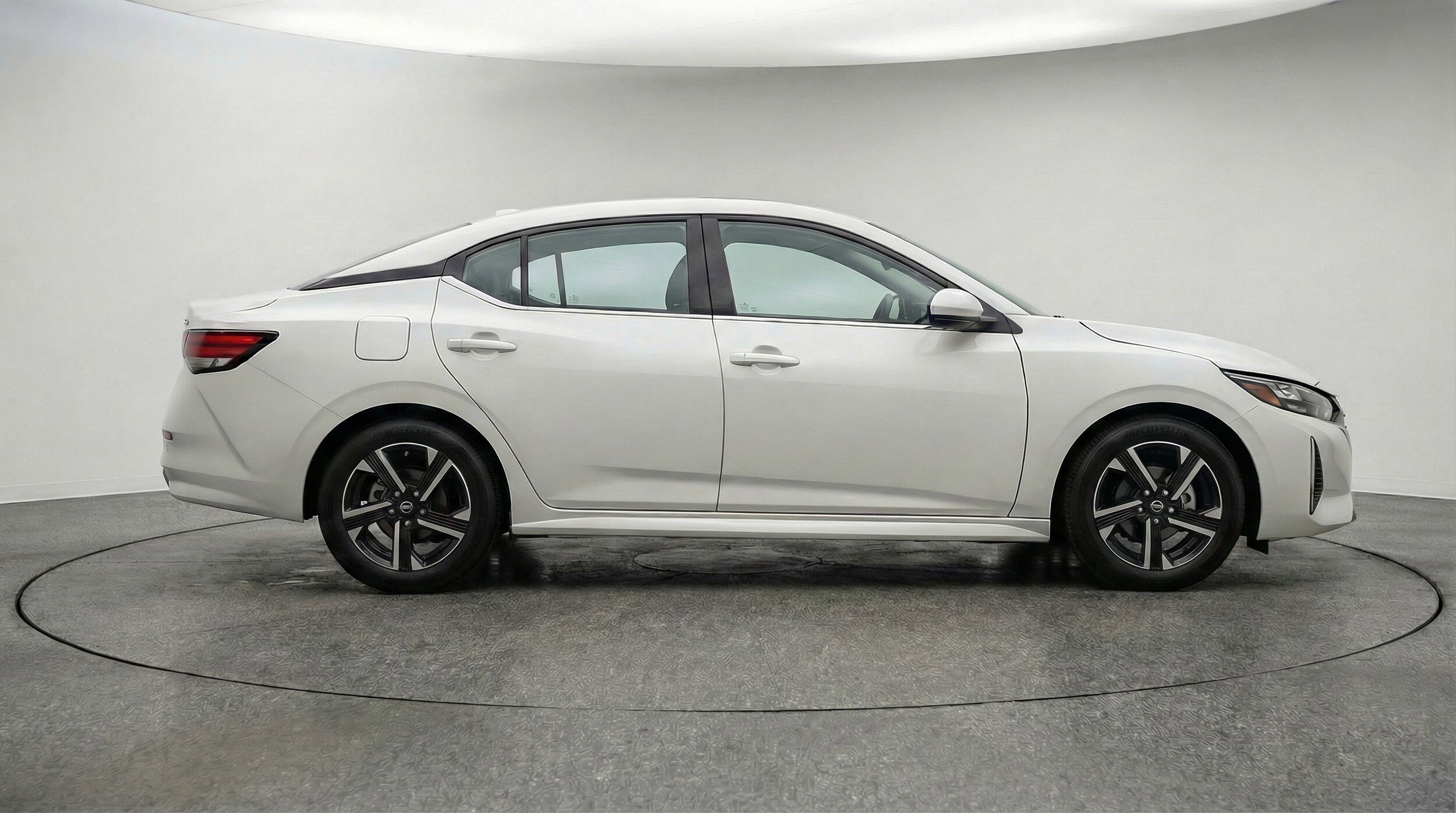 Thumbnail: 2025 Nissan Sentra - 11