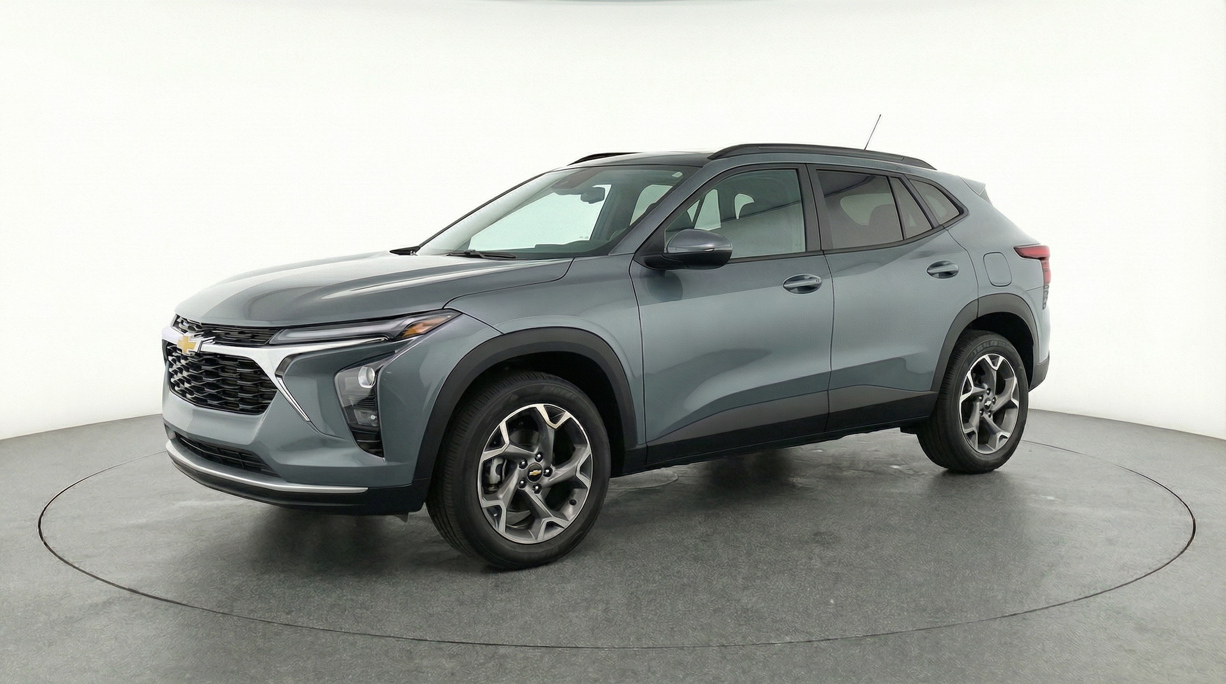 Thumbnail: 2025 Chevrolet Trax - 3