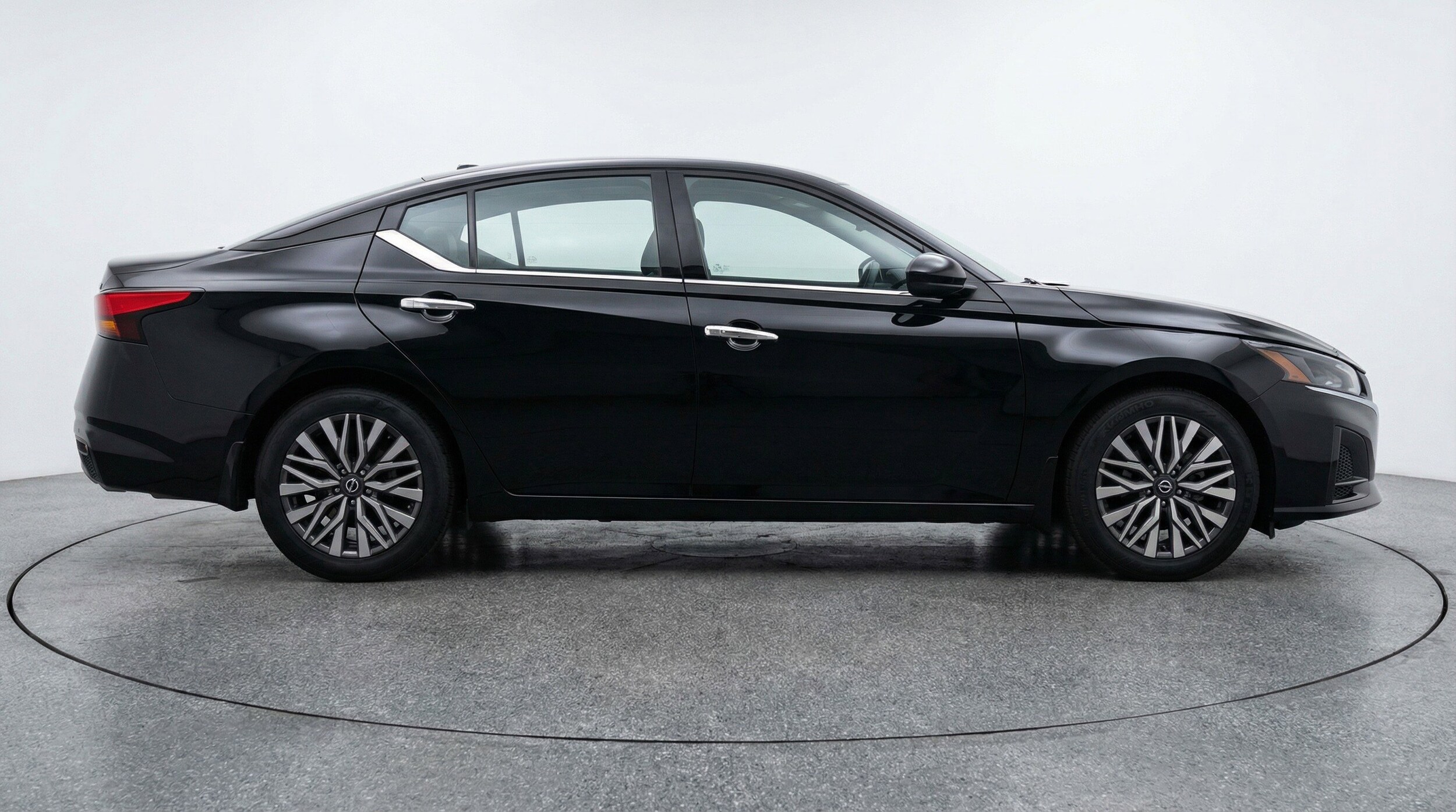 Thumbnail: 2025 Nissan Altima - 11