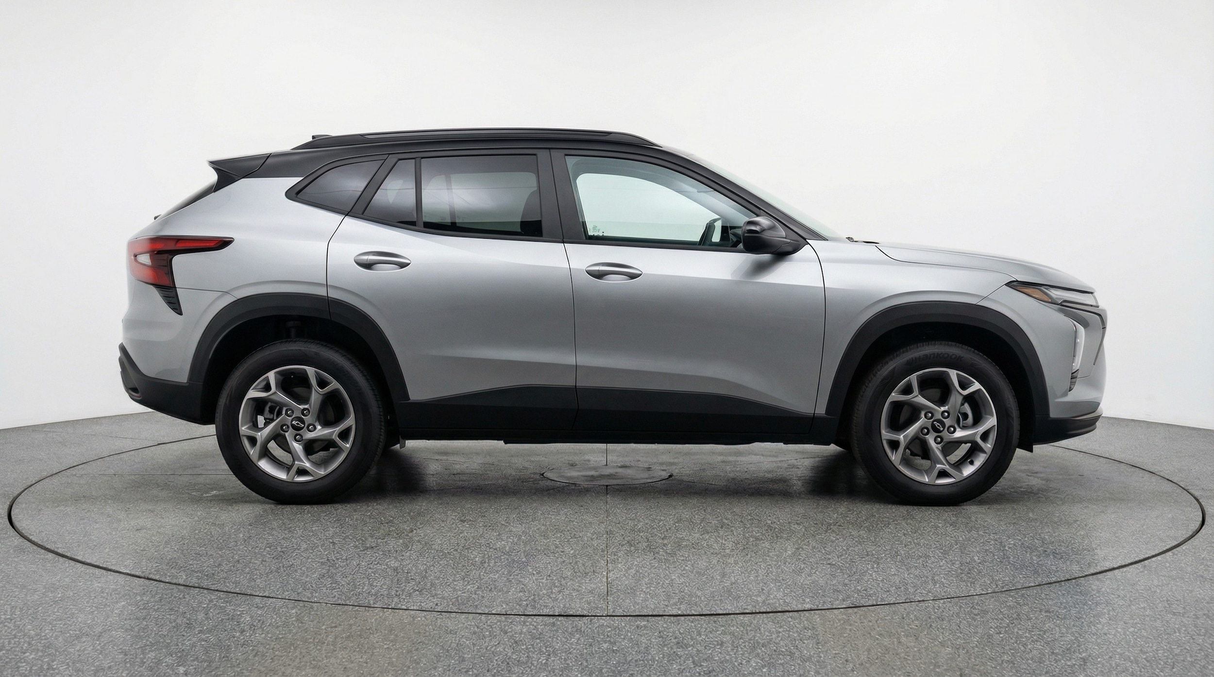 Thumbnail: 2025 Chevrolet Trax - 8