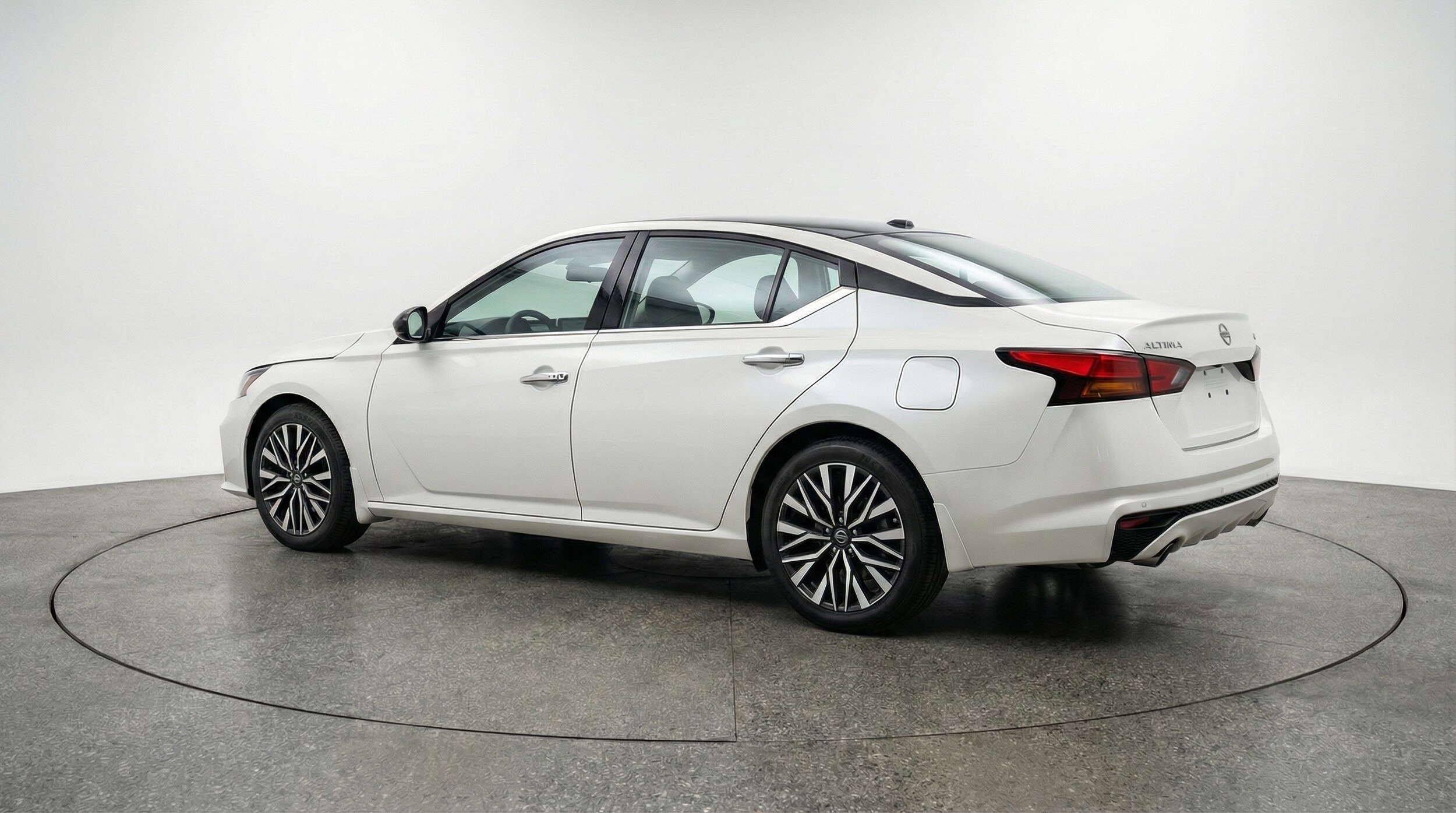 Thumbnail: 2025 Nissan Altima - 5