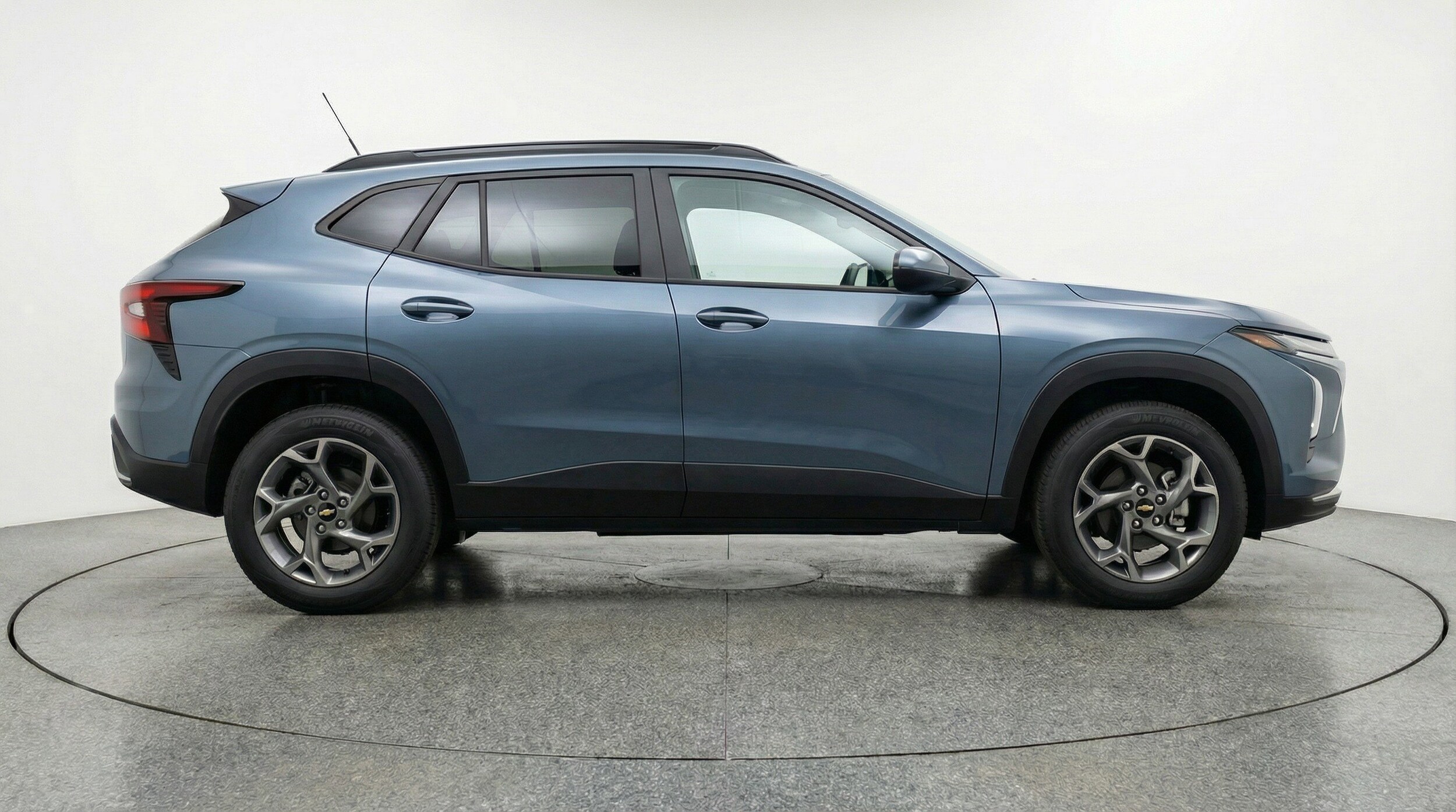 Thumbnail: 2025 Chevrolet Trax - 11