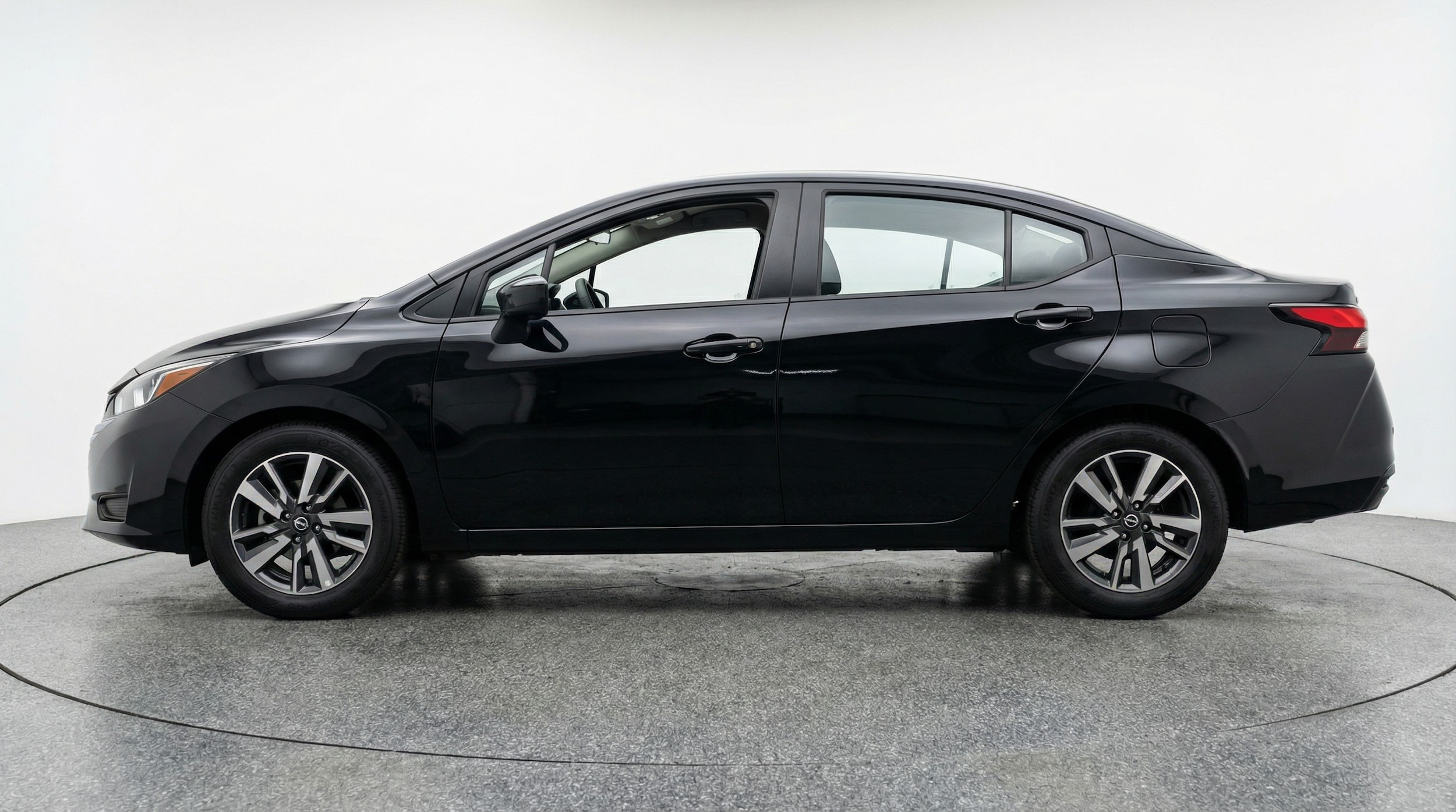 Thumbnail: 2025 Nissan Versa - 4