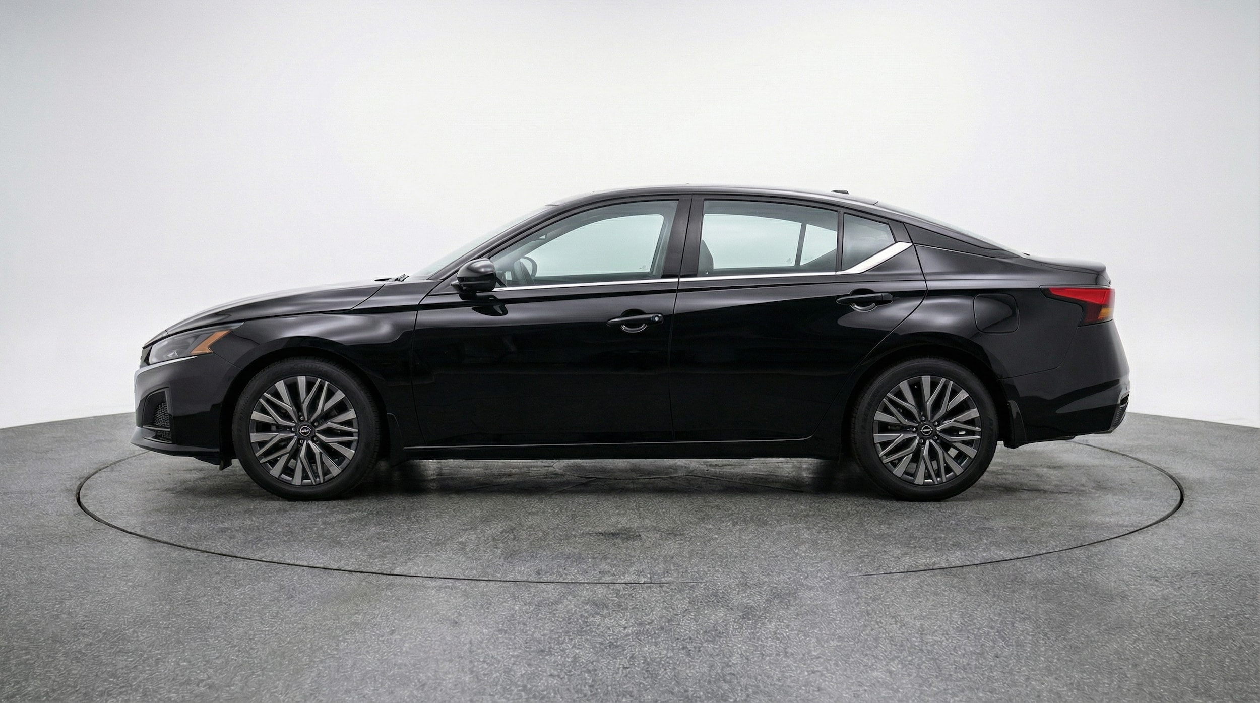 Thumbnail: 2025 Nissan Altima - 4