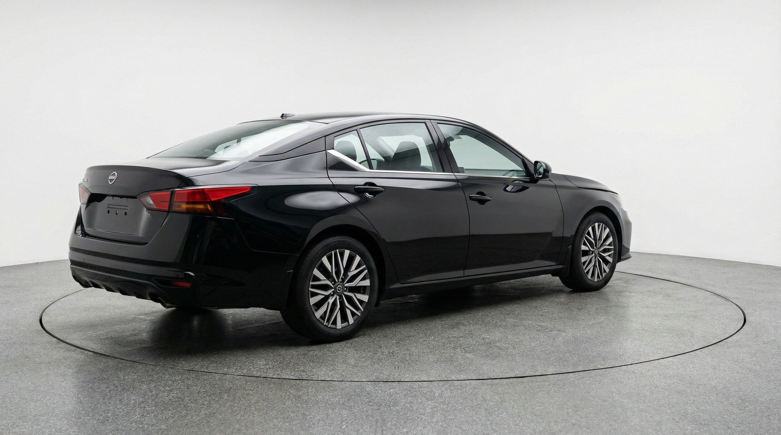 Thumbnail: 2025 Nissan Altima - 9