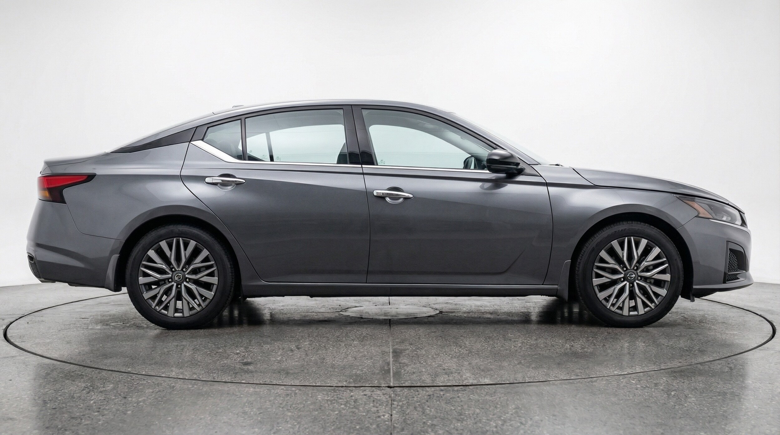 Thumbnail: 2025 Nissan Altima - 8