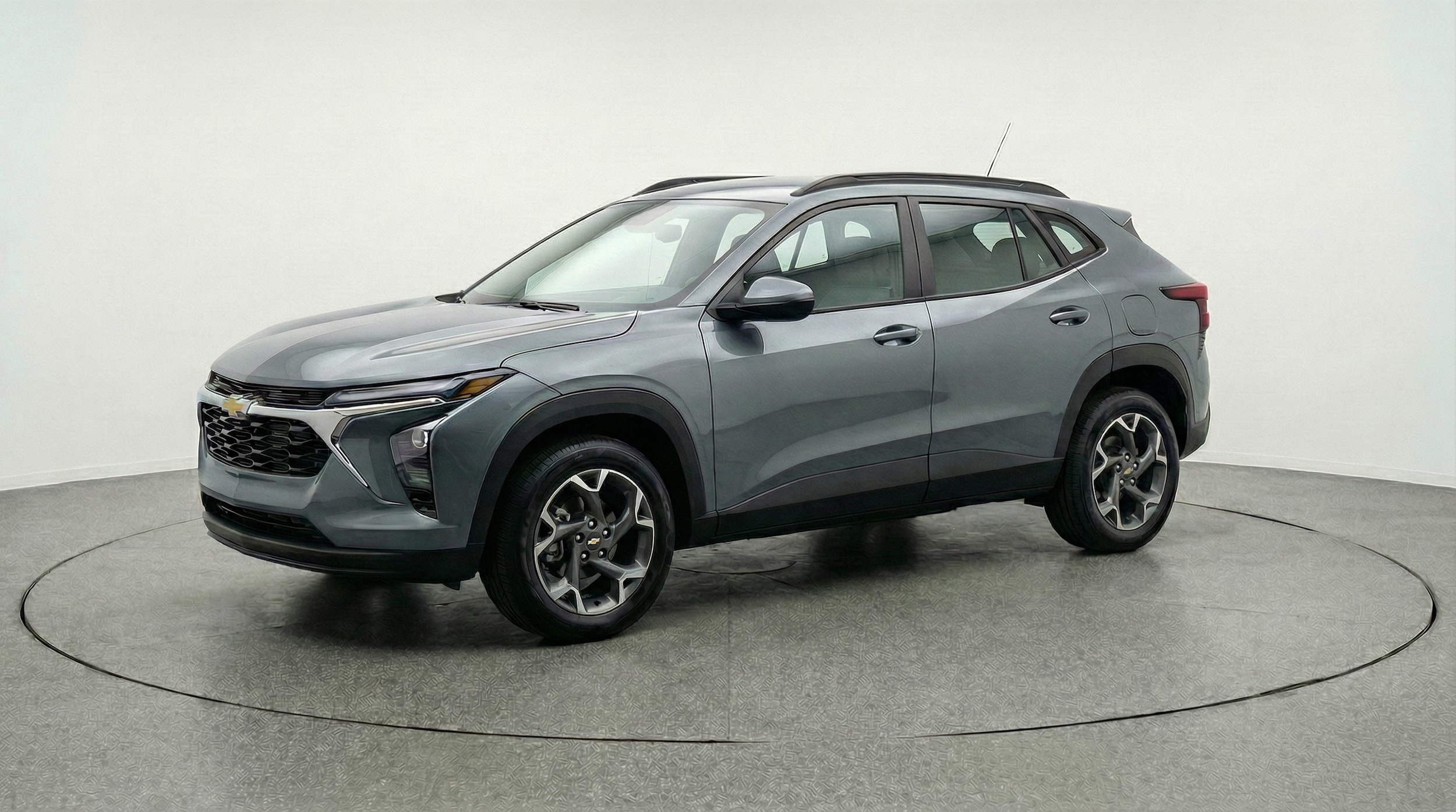 Thumbnail: 2025 Chevrolet Trax - 3