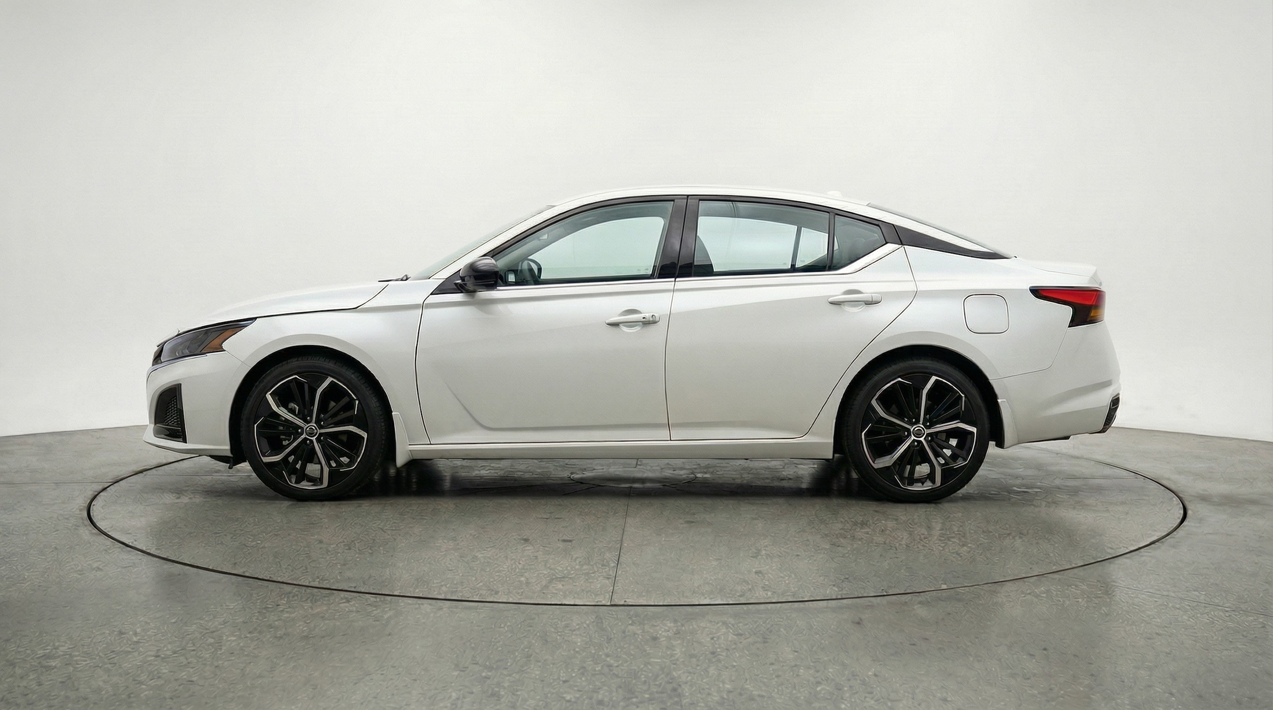 Thumbnail: 2025 Nissan Altima - 4