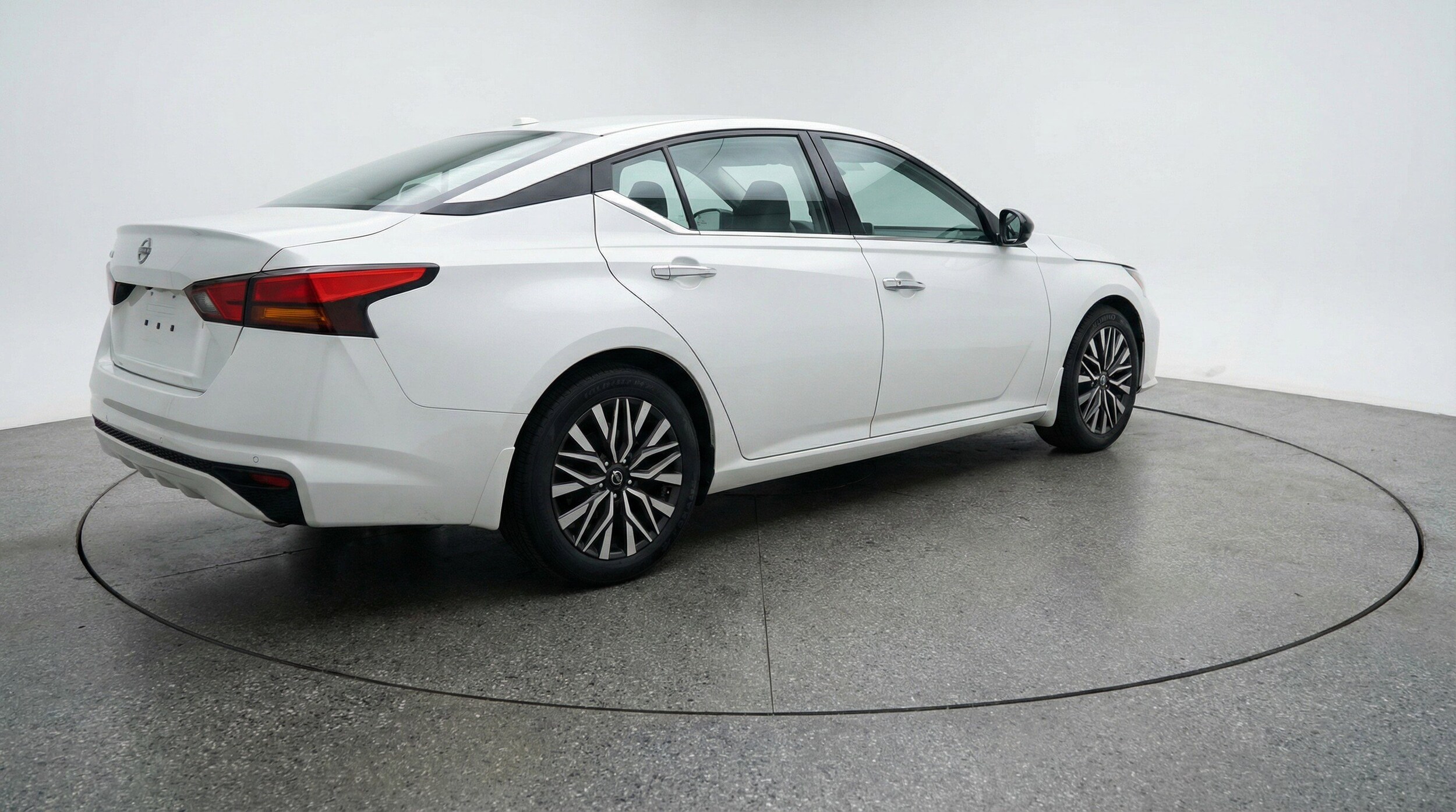 Thumbnail: 2025 Nissan Altima - 9