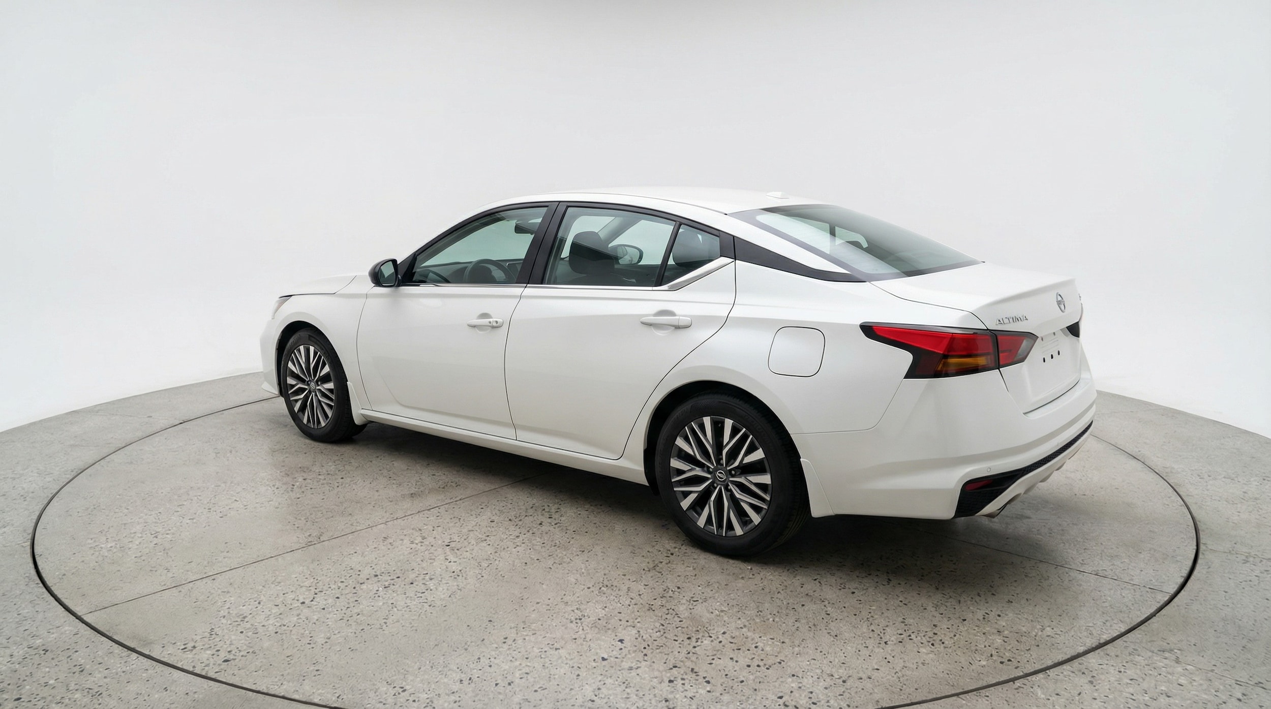 Thumbnail: 2025 Nissan Altima - 5