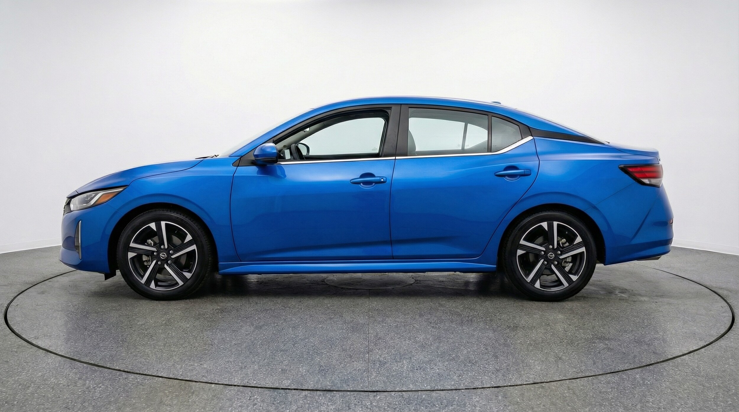 Thumbnail: 2025 Nissan Sentra - 4