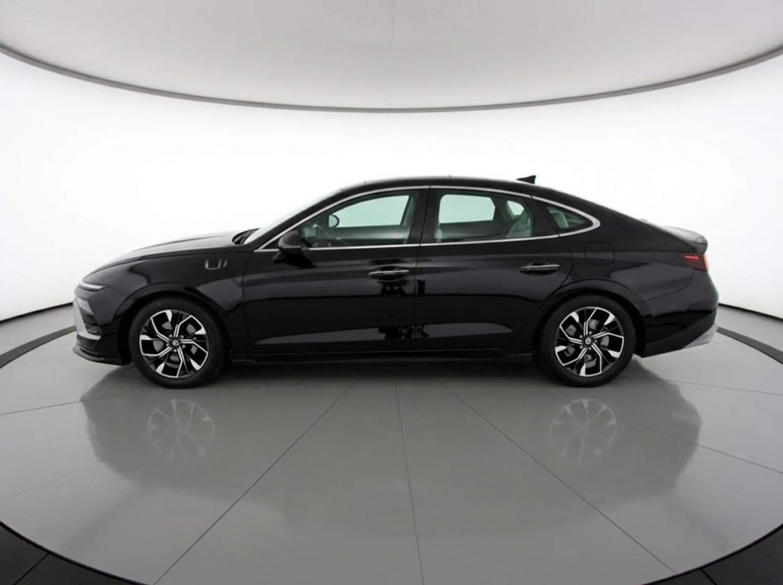 Thumbnail: 2025 Hyundai Sonata - 4