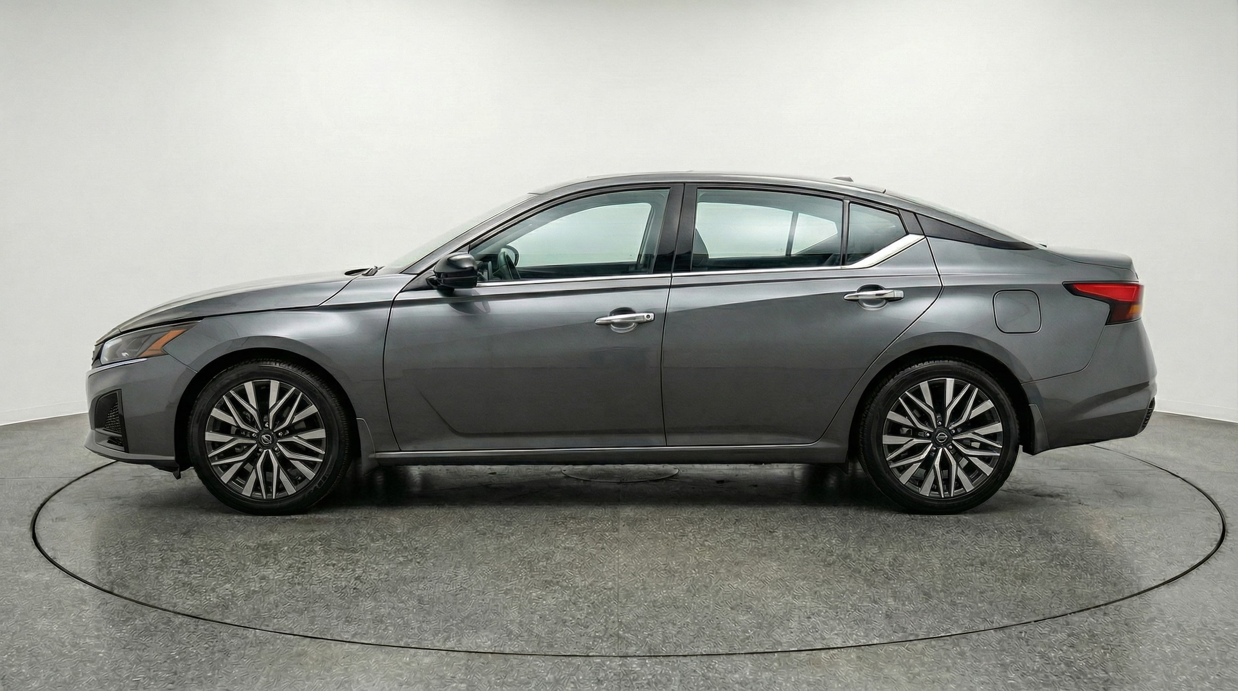 Thumbnail: 2025 Nissan Altima - 4